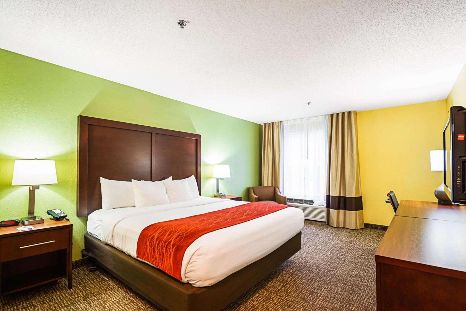 Comfort Inn & Suites Dayton Northwest - Englewood photo 5