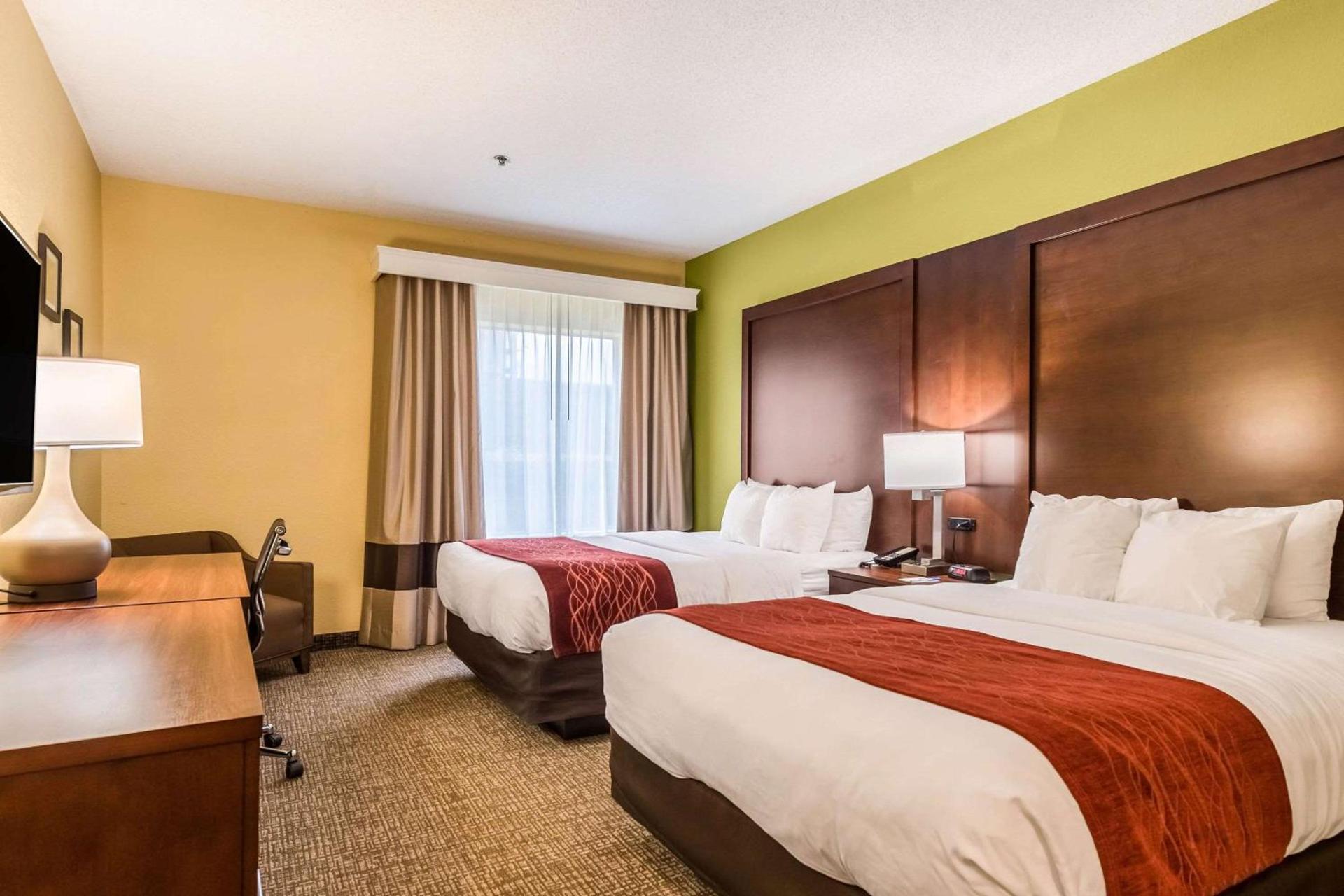 Comfort Inn & Suites Dayton Northwest - Englewood photo 9