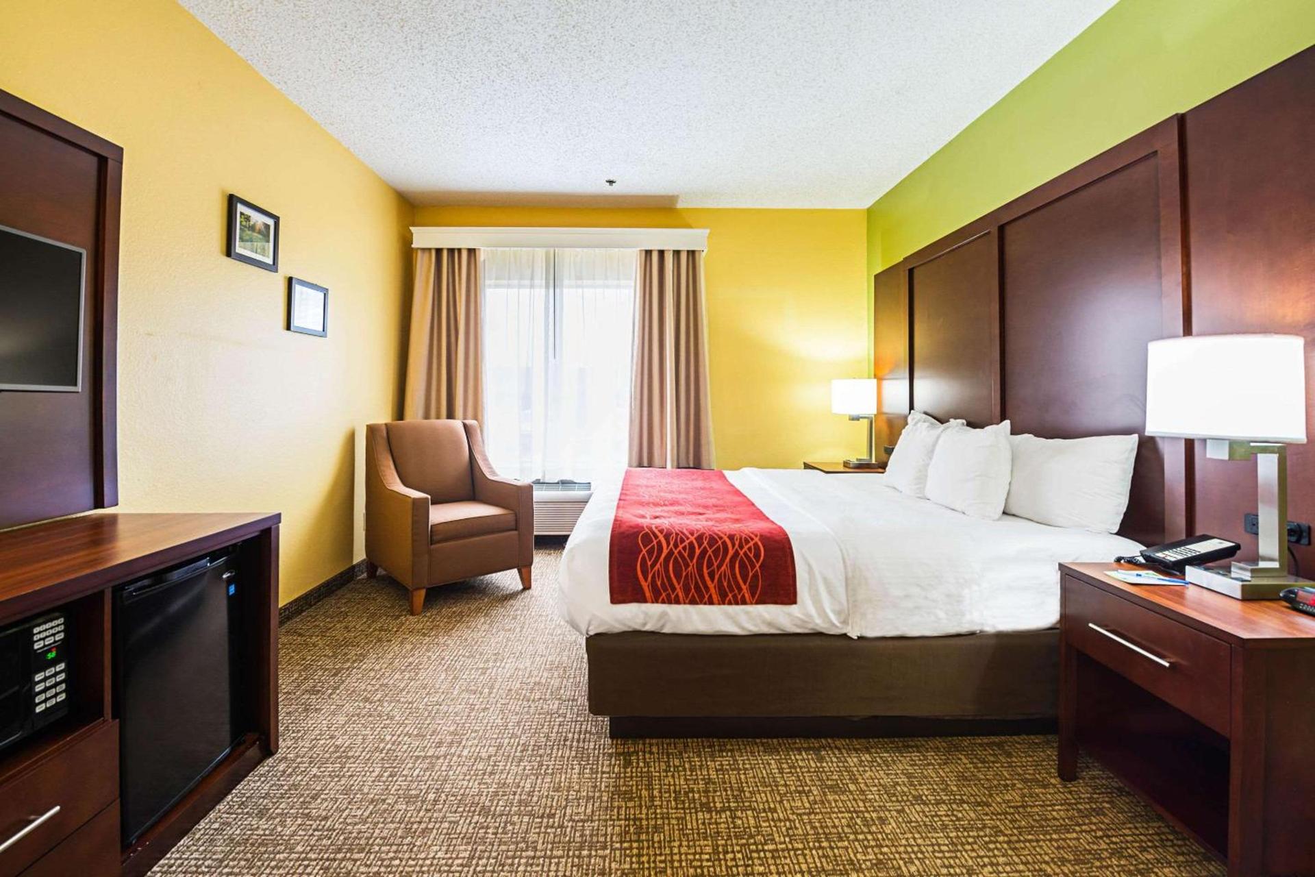 Comfort Inn & Suites Dayton Northwest - Englewood photo 12