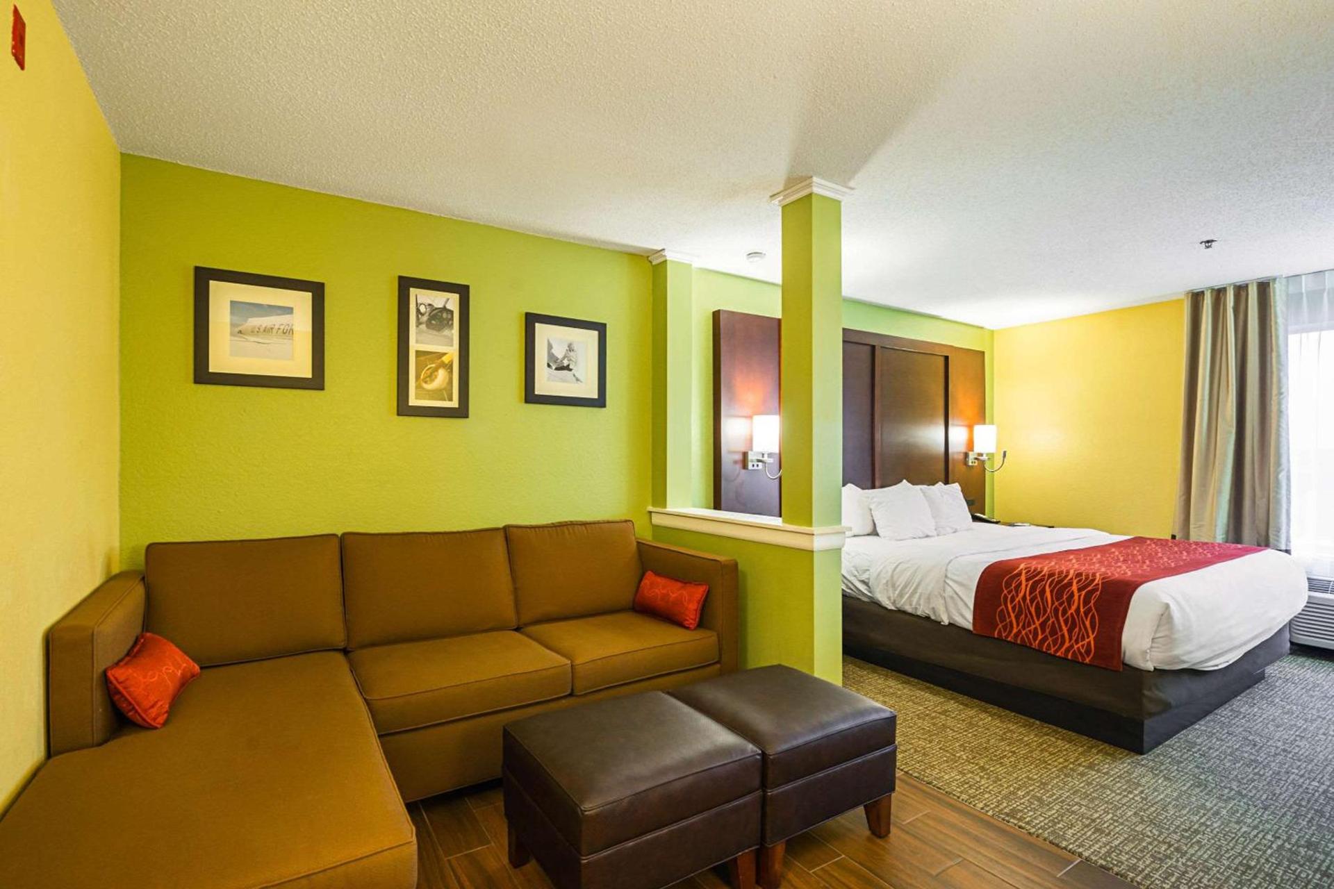 Comfort Inn & Suites Dayton Northwest - Englewood photo 17