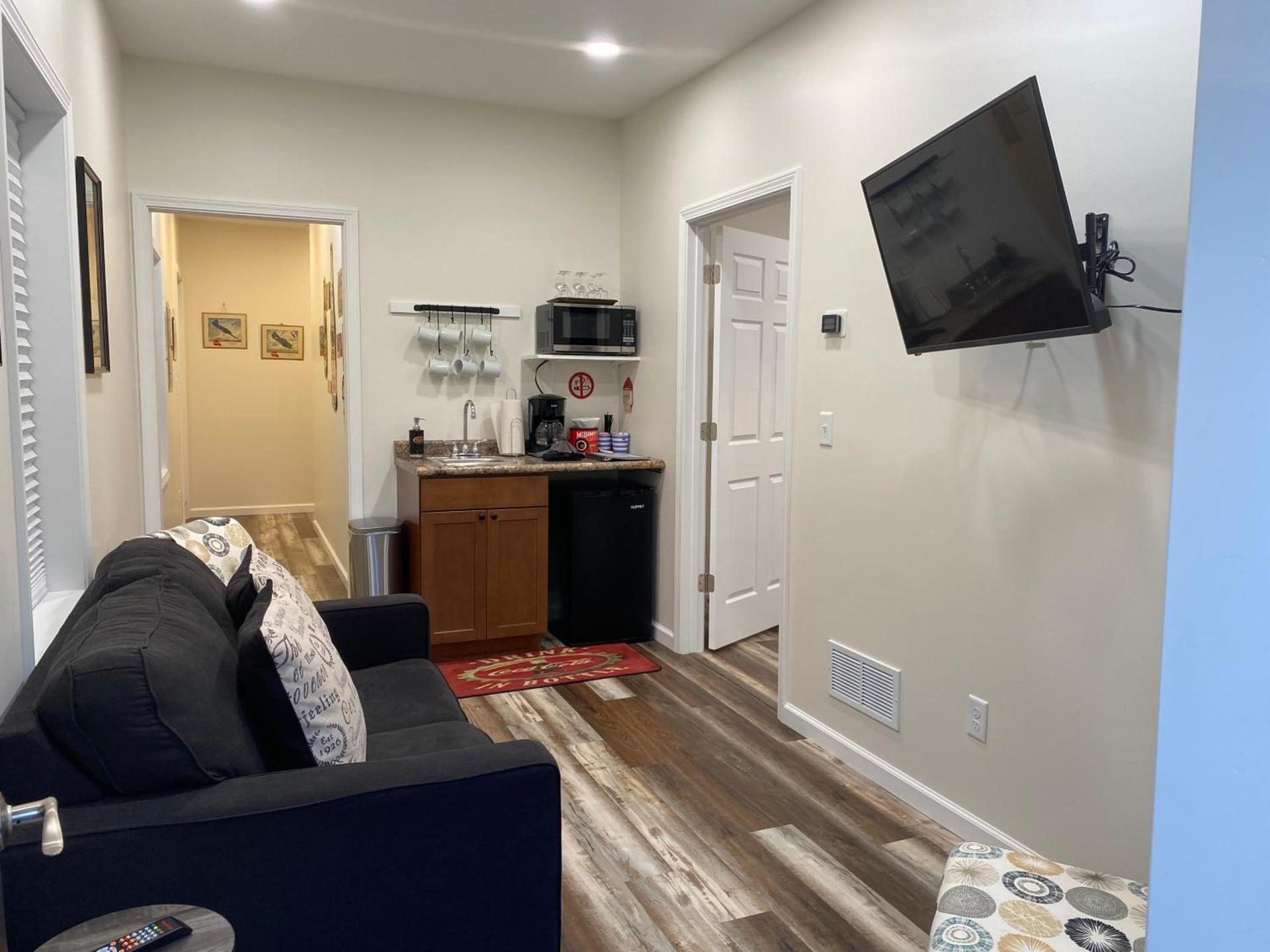 Hermann Crown Suites photo 48