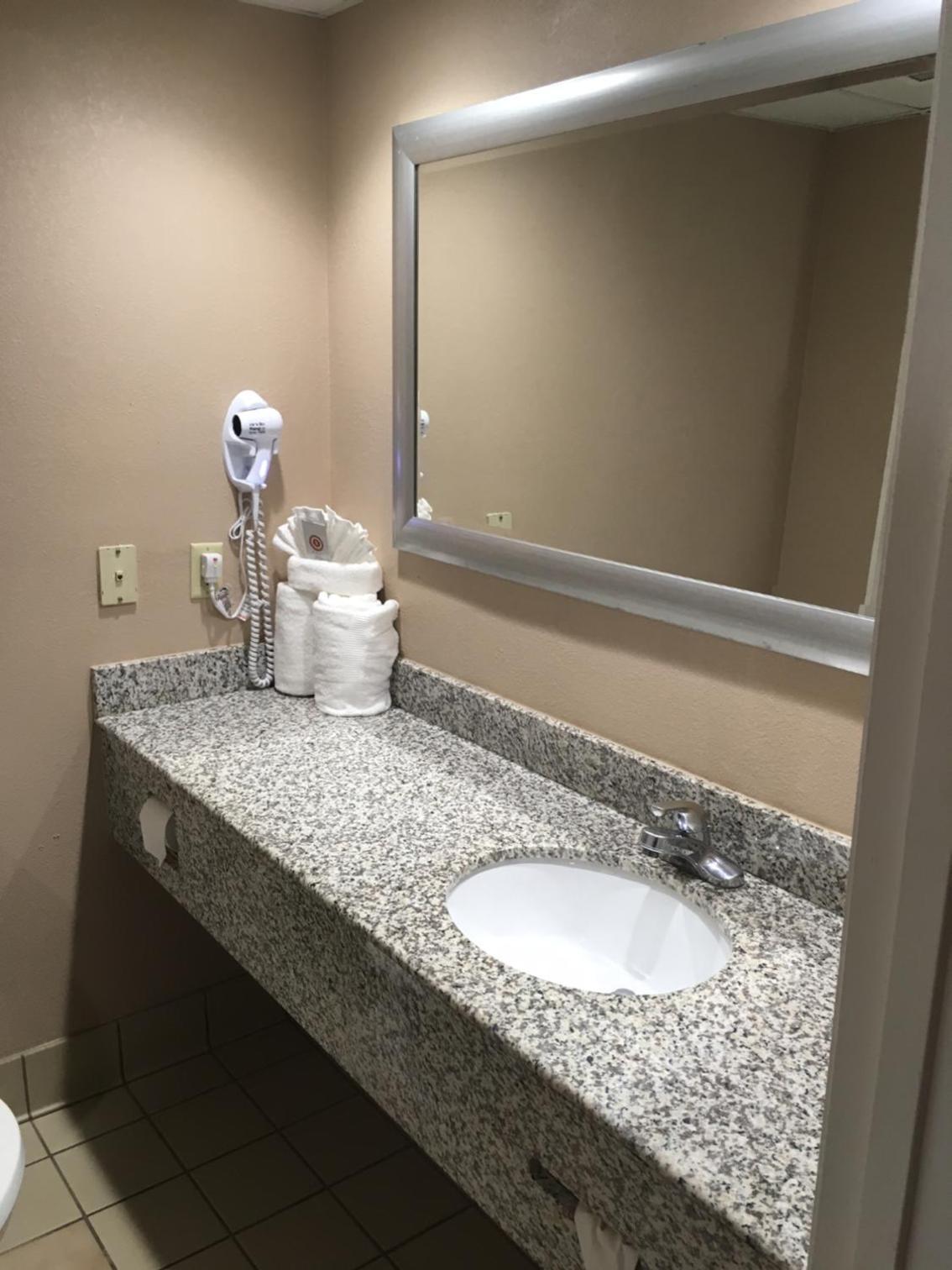 Comfort Inn & Suites Asheboro East photo 24