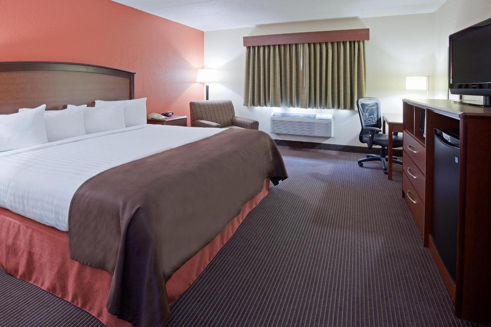 AmericInn by Wyndham Albert Lea photo 26