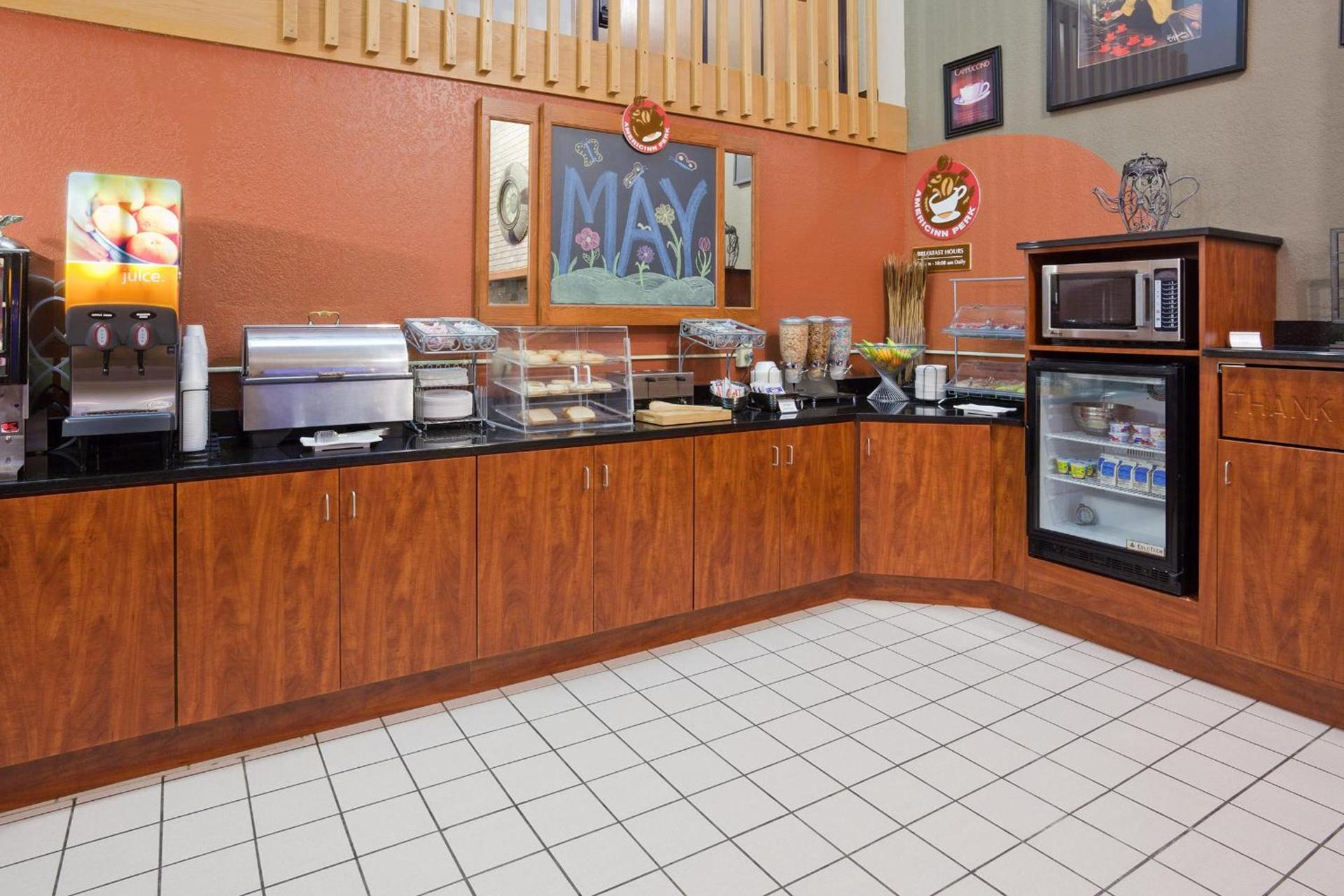 AmericInn by Wyndham Albert Lea photo 28