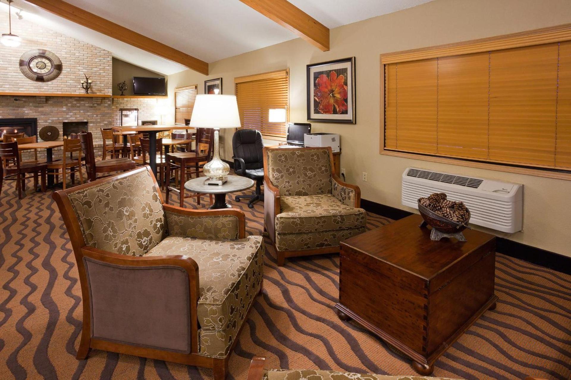 AmericInn by Wyndham Albert Lea photo 18