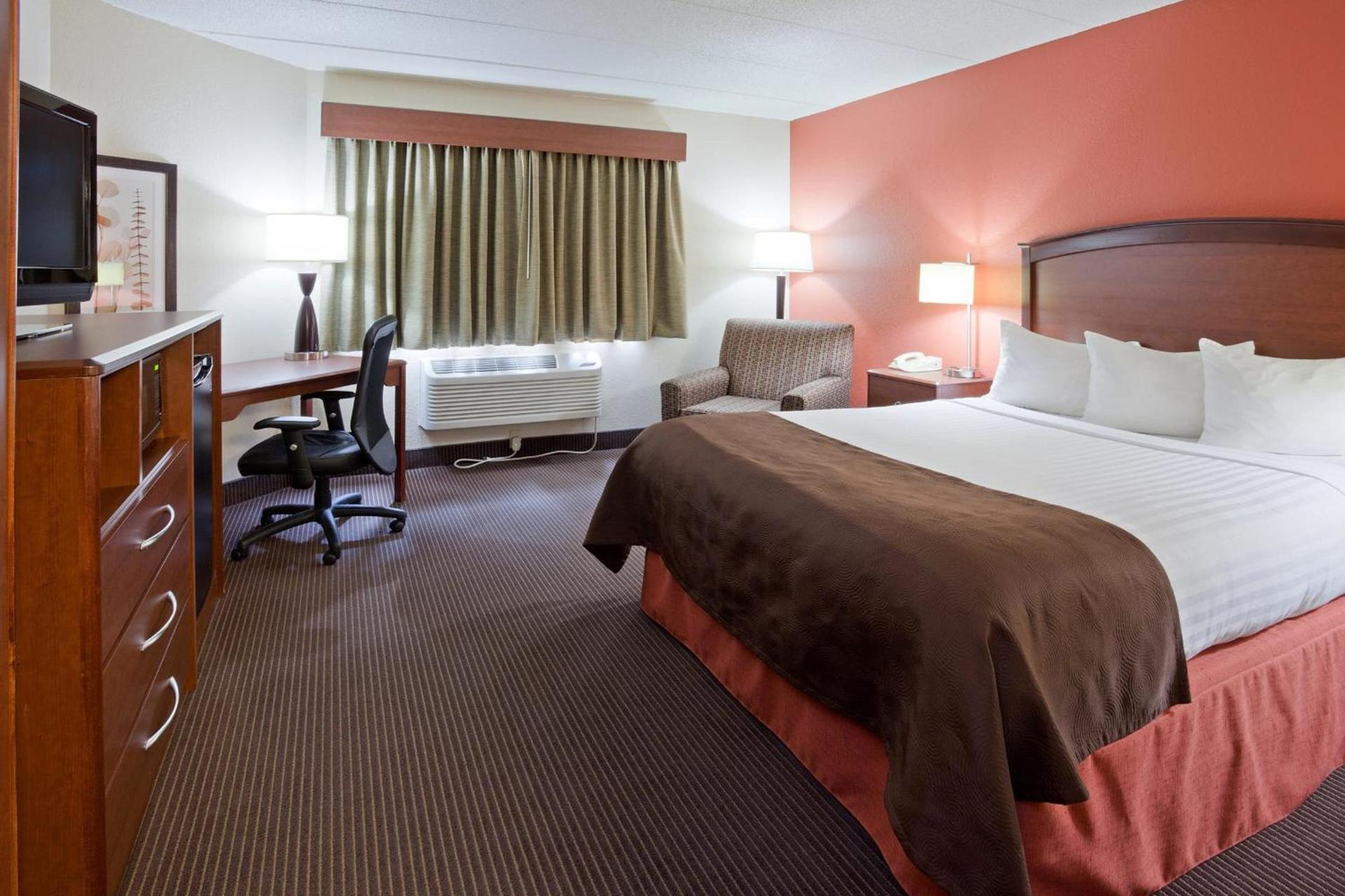 AmericInn by Wyndham Albert Lea photo 23