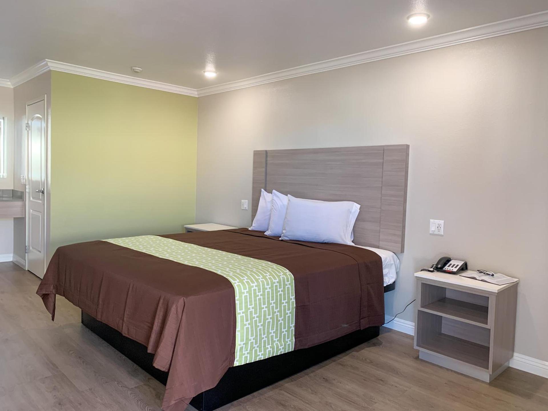 Mojave Inn photo 4