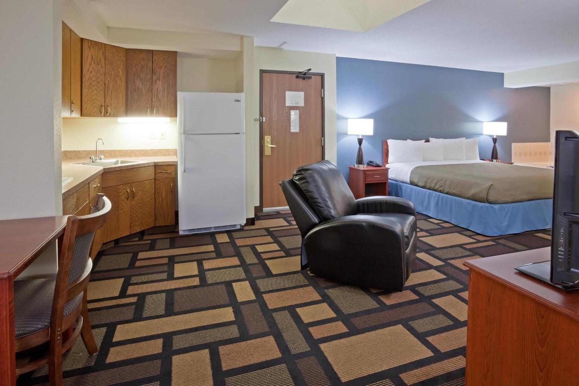 AmericInn by Wyndham Austin photo 20