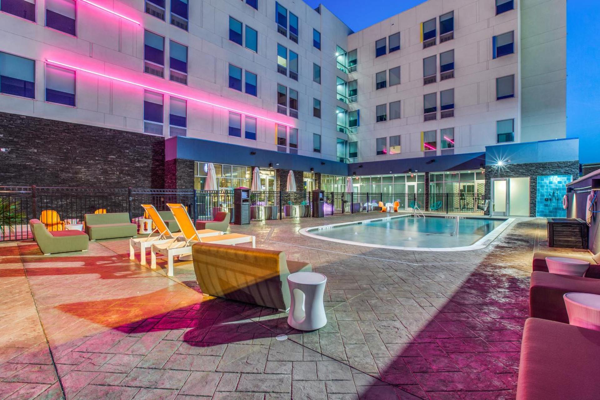 Aloft by Marriott Dallas Arlington Entertainment District photo 5