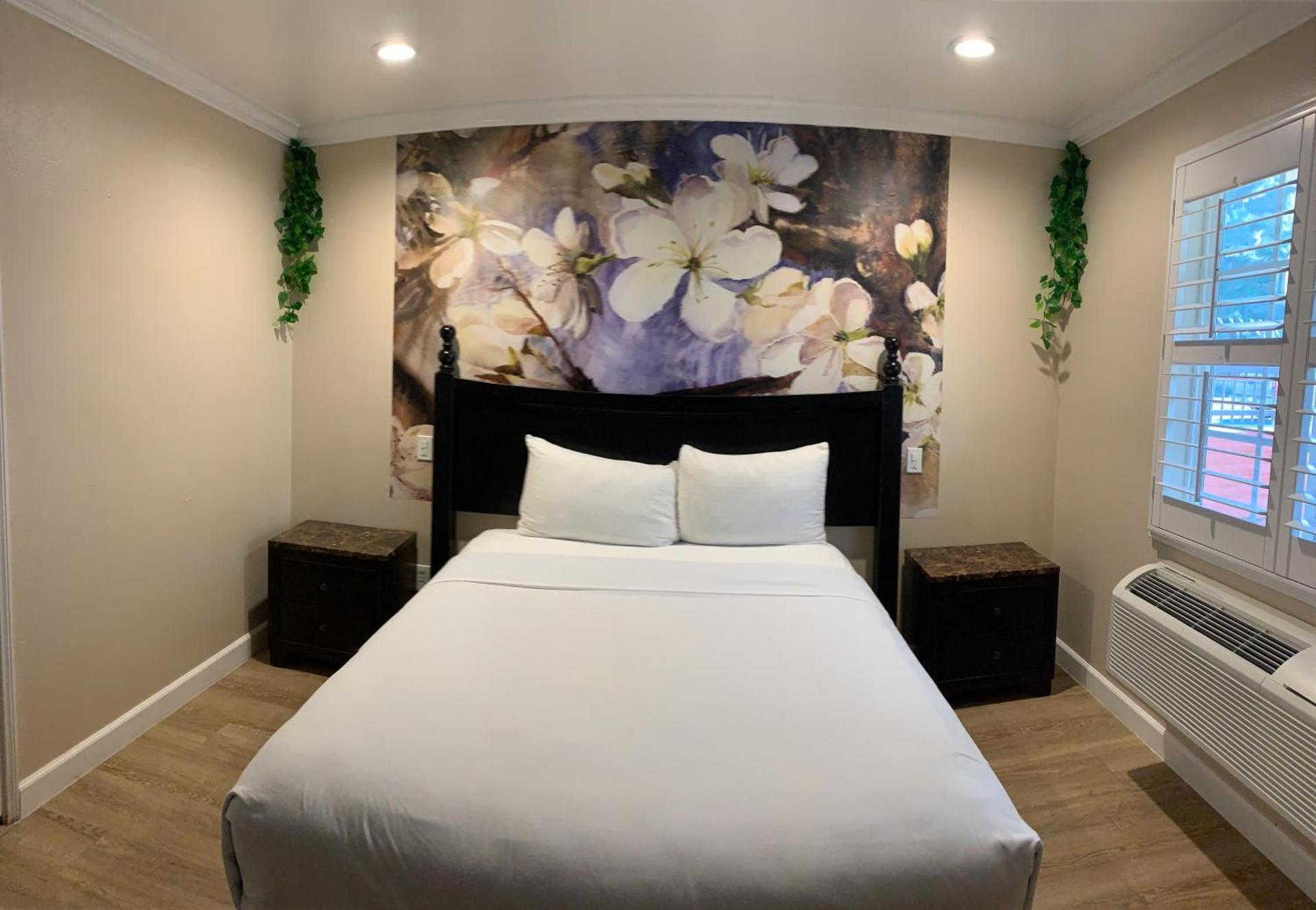 Escondido Inn photo 10