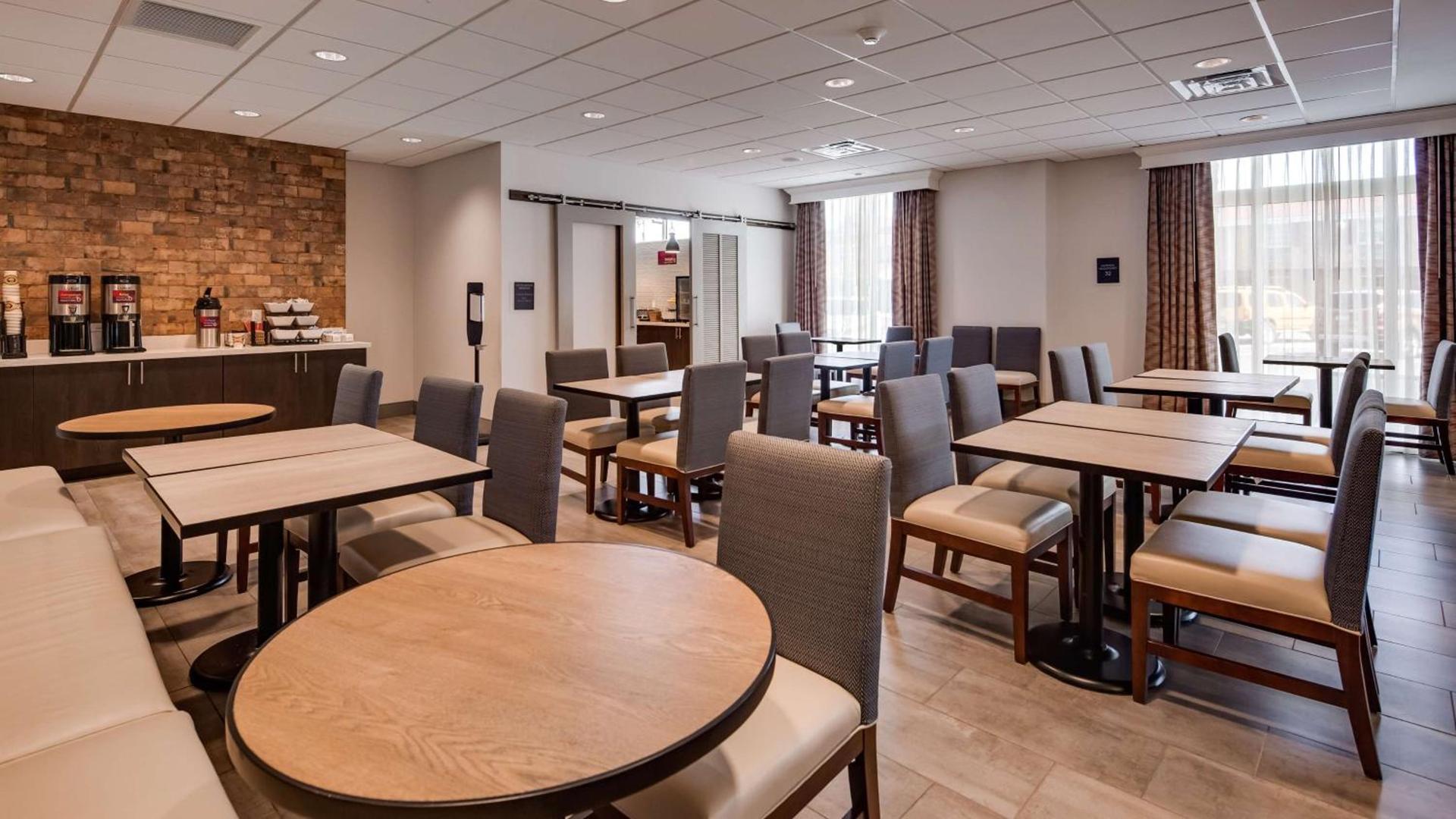 Best Western Plus Hershey photo 6