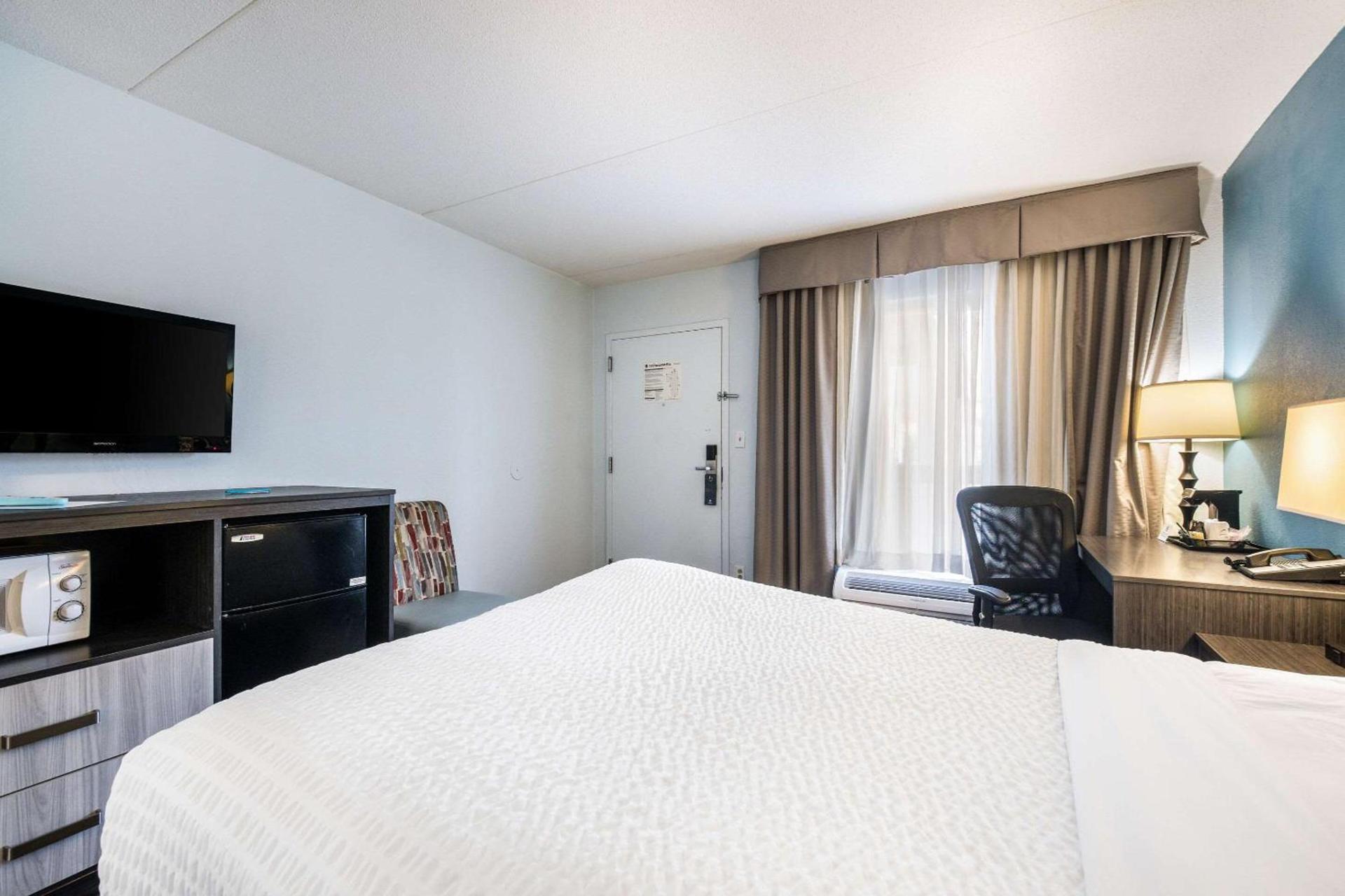 Clarion Inn Cleveland near University photo 18