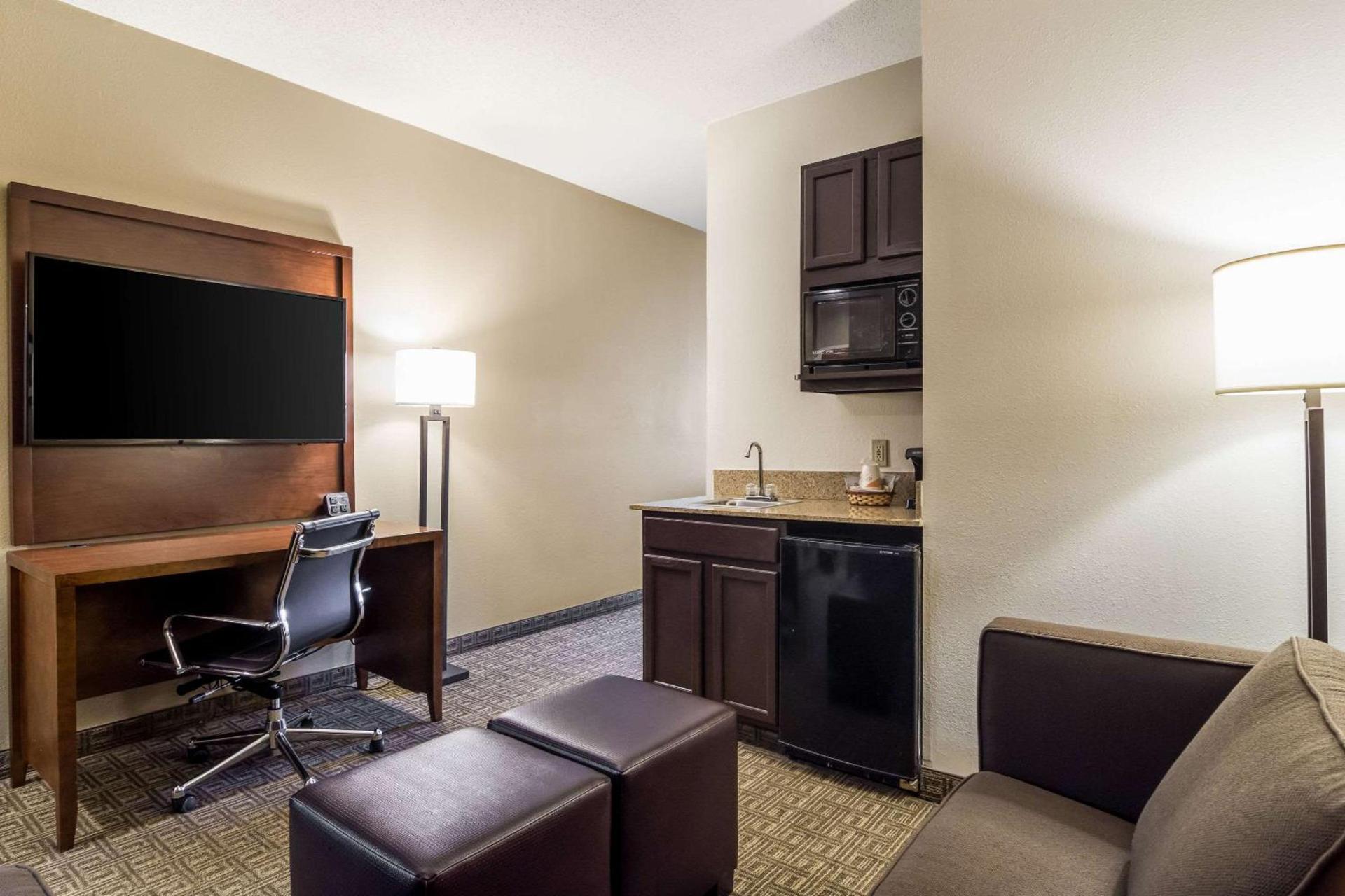 Comfort Suites Eufaula North photo 21