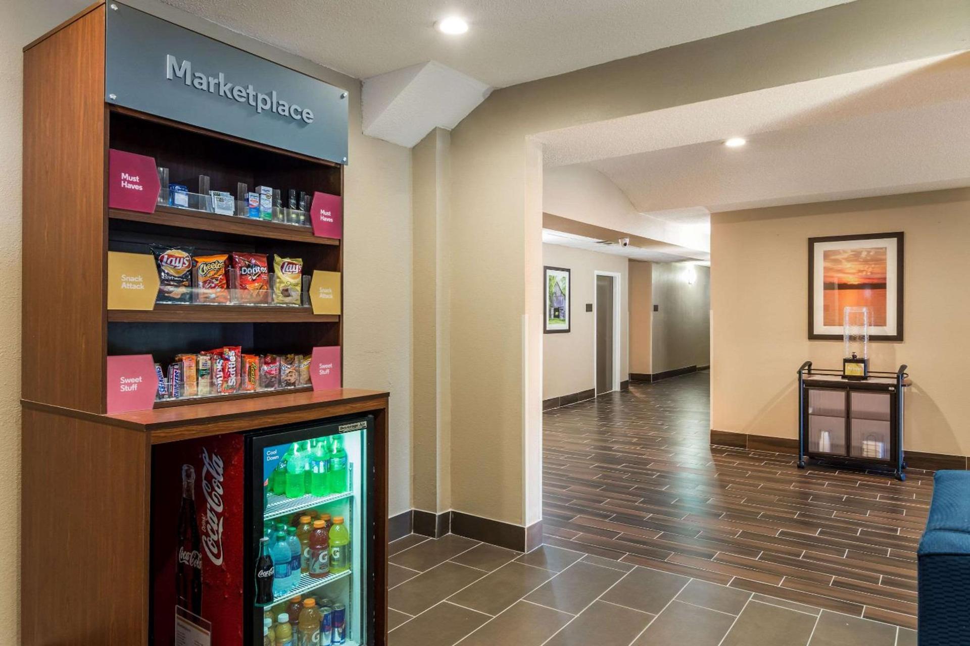 Comfort Suites Eufaula North photo 42