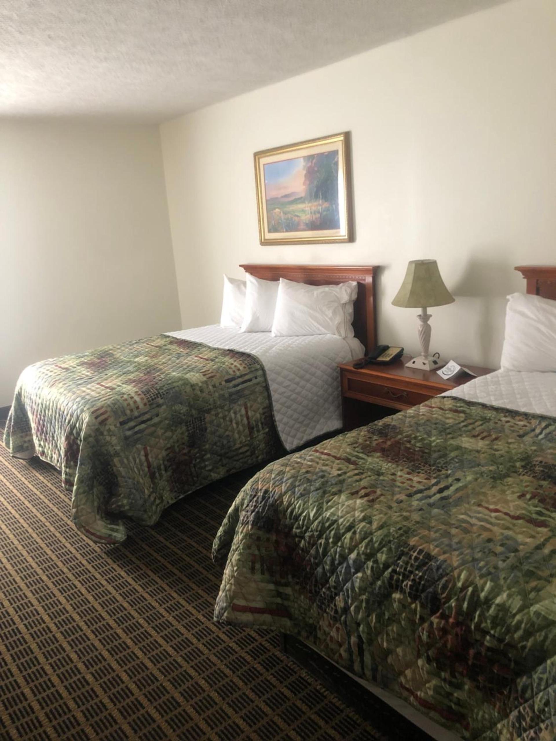 Red Roof Inn Cambridge, OH photo 17