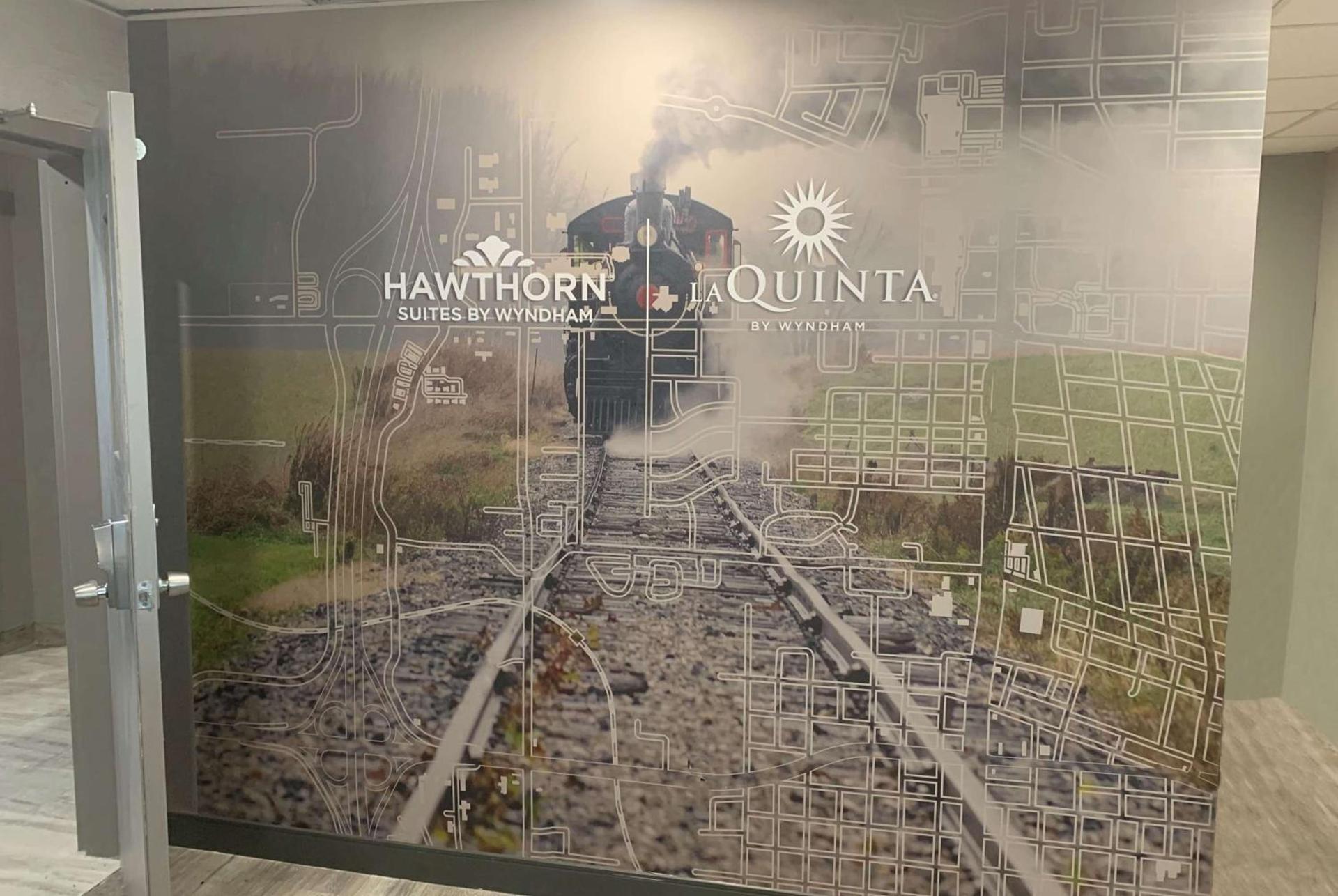 La Quinta Inn & Suites by Wyndham Ardmore photo 36