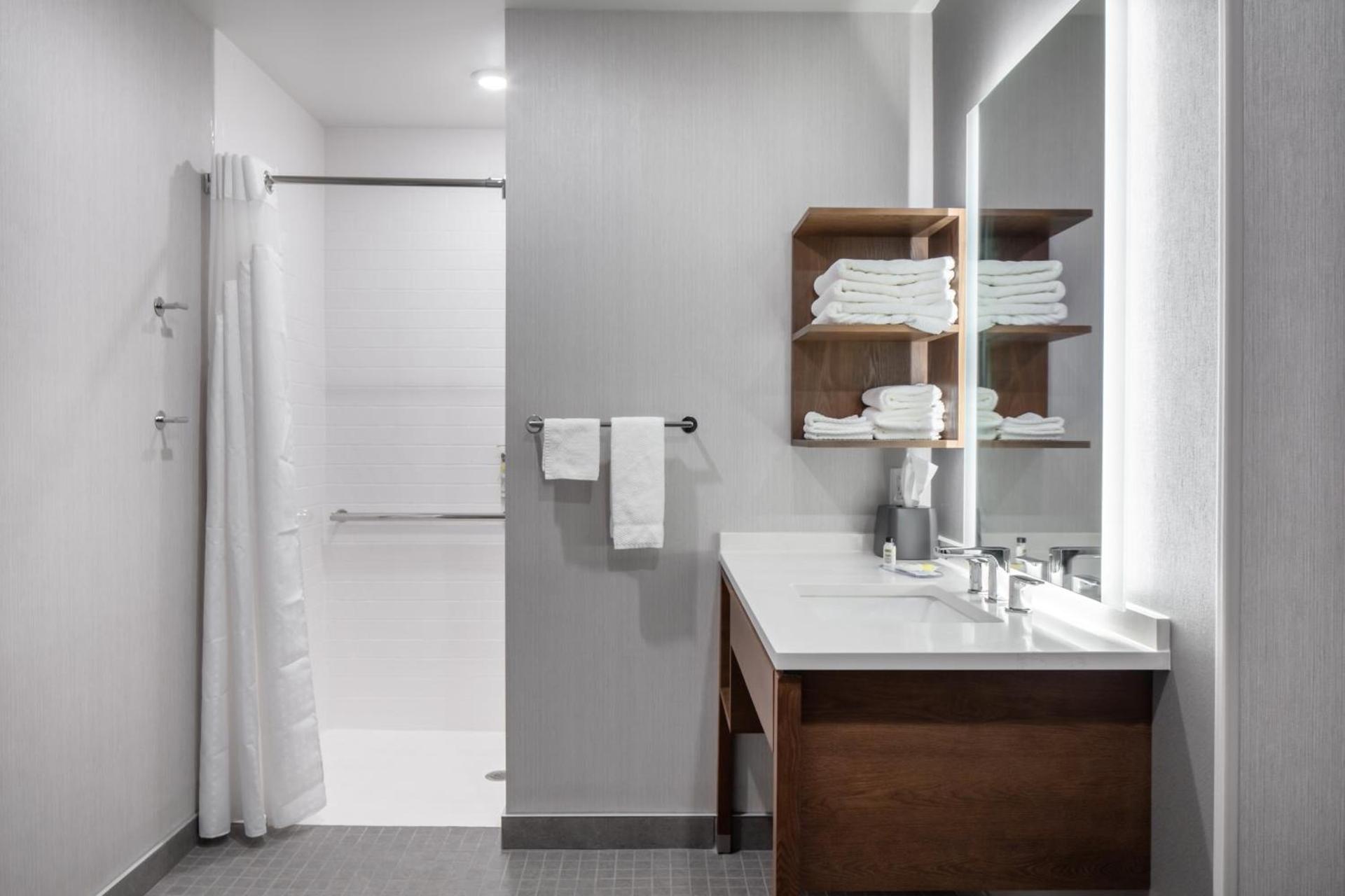 Staybridge Suites - Iowa City - Coralville by IHG photo 82