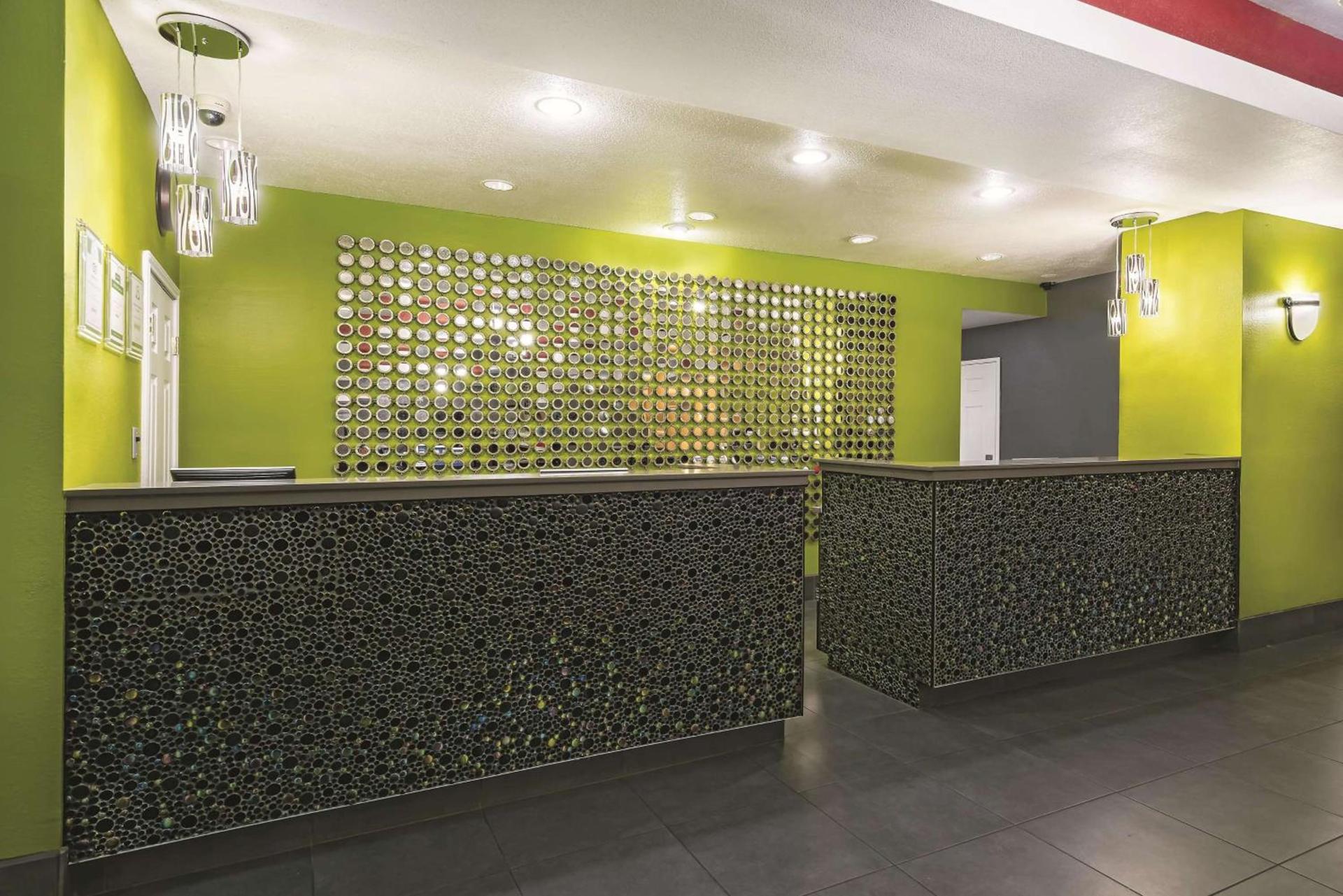 La Quinta by Wyndham Laredo Airport photo 7