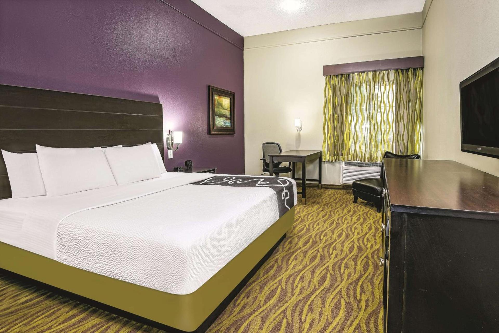La Quinta by Wyndham Laredo Airport photo 19