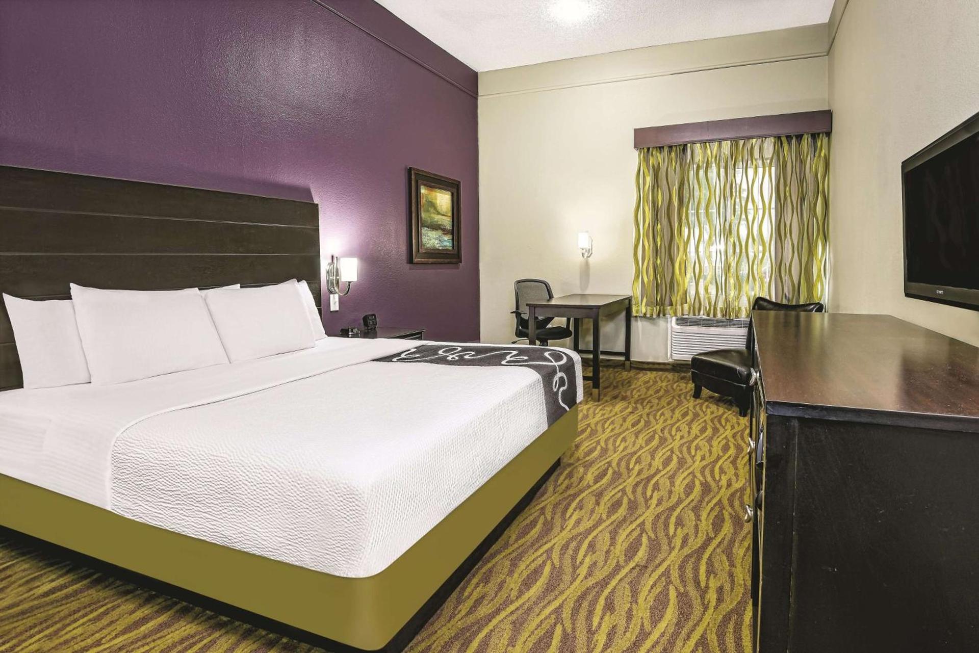 La Quinta by Wyndham Laredo Airport photo 20