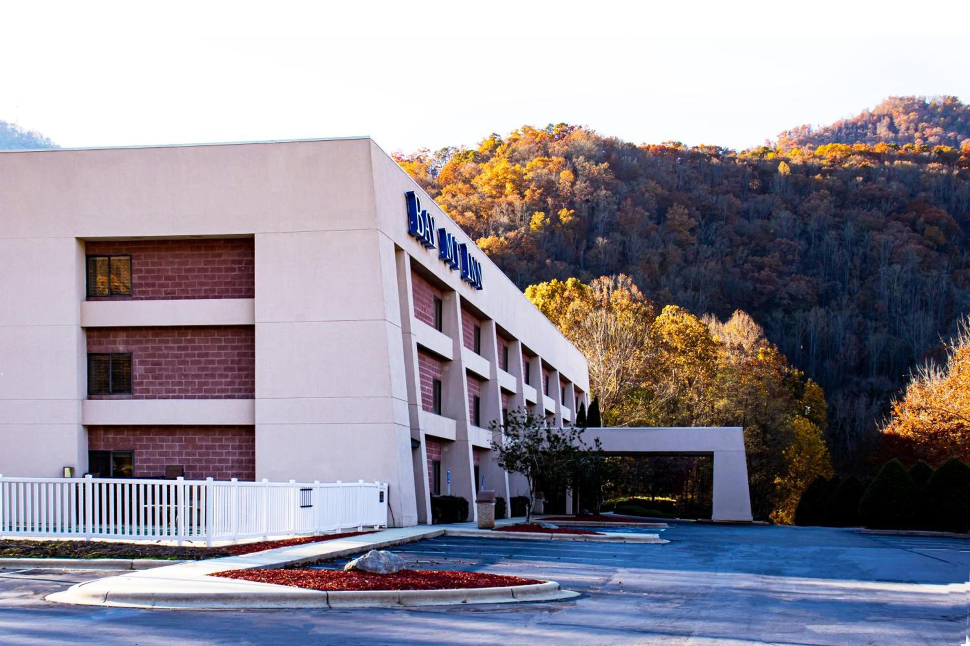 Bay Mountain Inn Cherokee Smoky Mountains — hotel in Cherokee