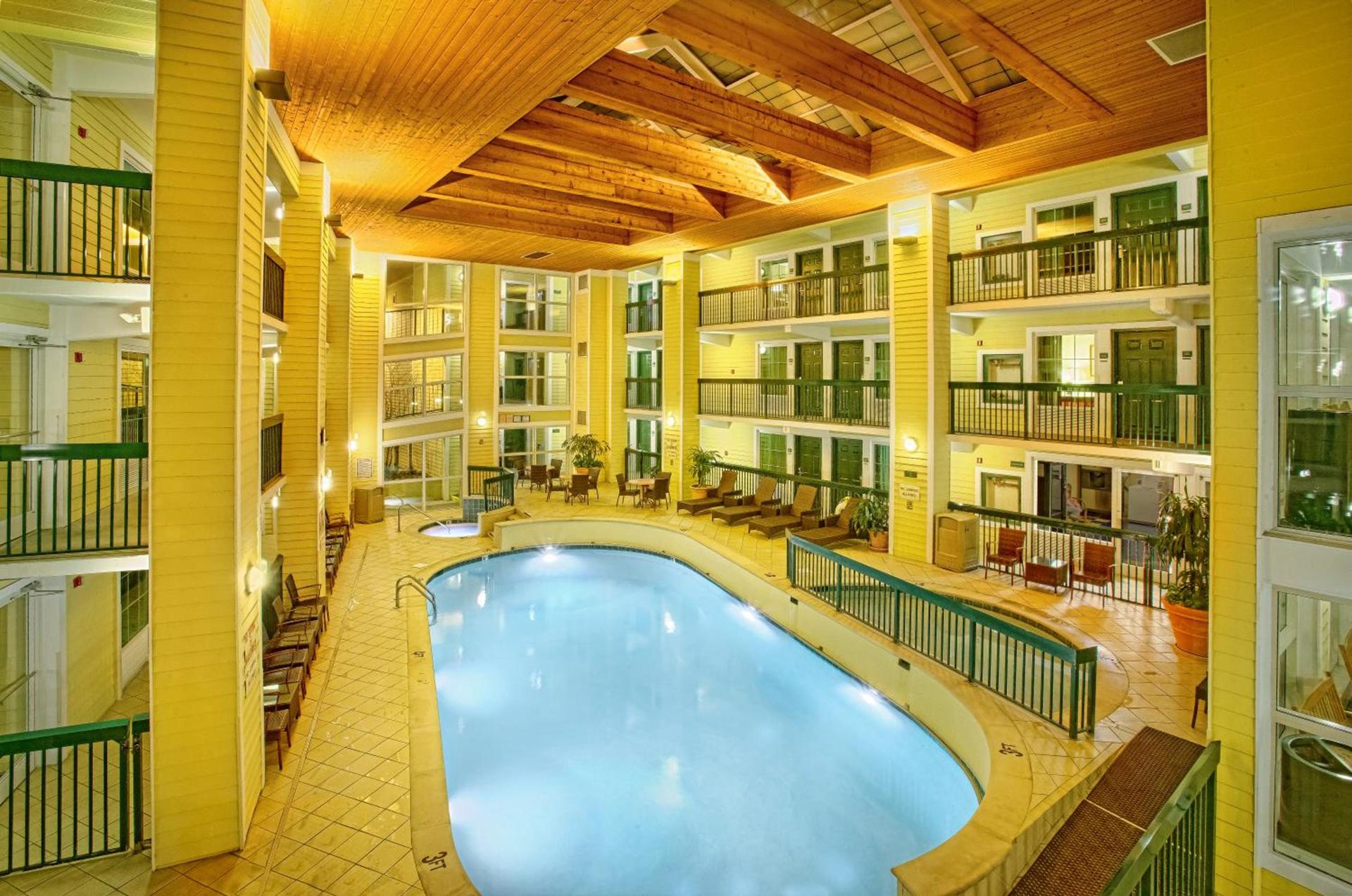 Econo Lodge Pigeon Forge Riverside photo 81
