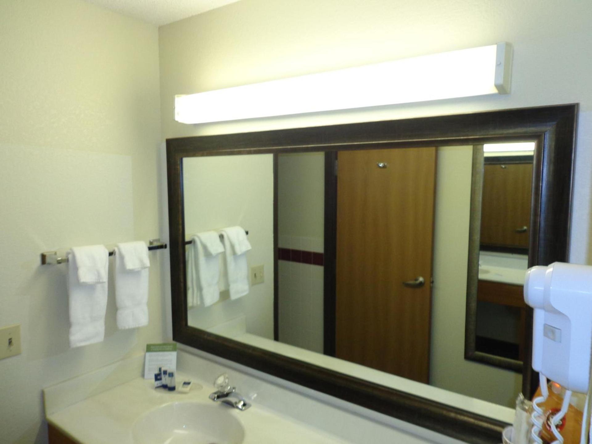 AmericInn by Wyndham Bismarck photo 43