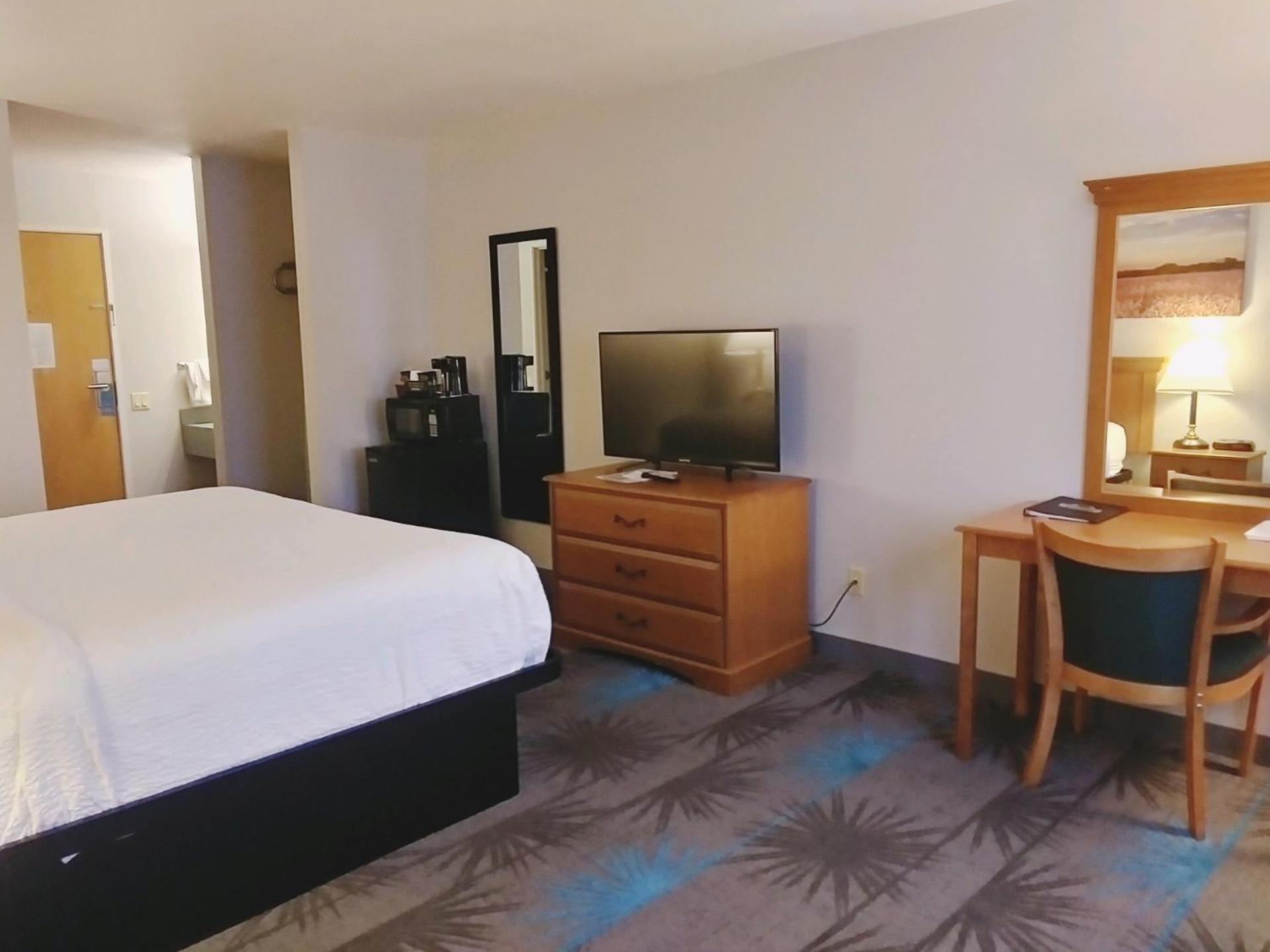 Days Inn by Wyndham Osage Beach Lake of the Ozarks photo 33