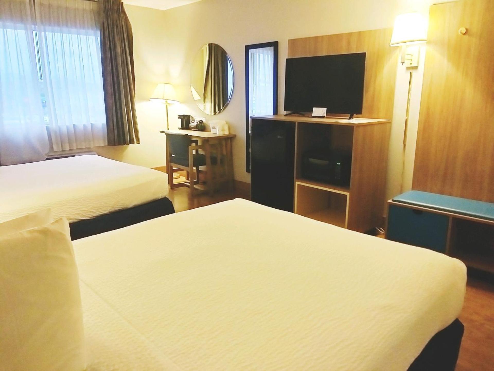 Days Inn by Wyndham Osage Beach Lake of the Ozarks photo 28