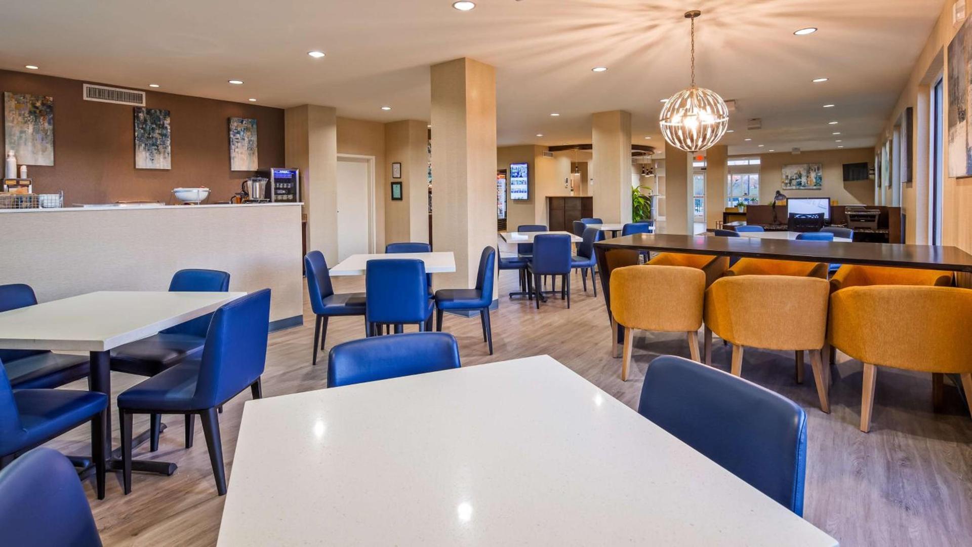 Best Western Dothan Inn & Suites photo 7