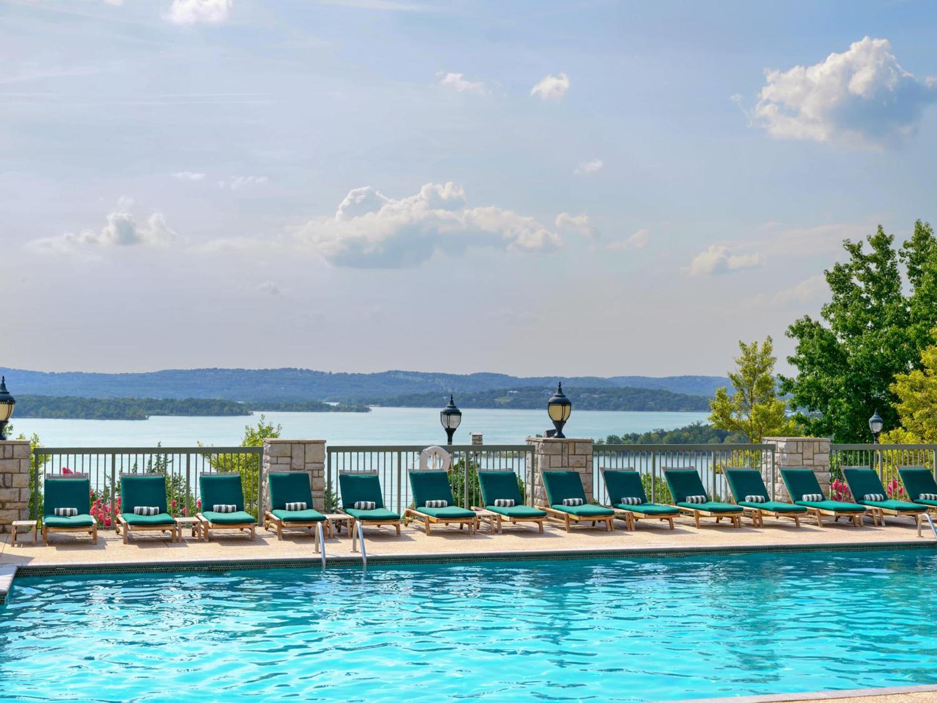 Chateau on the Lake Resort Spa and Convention Center photo 5
