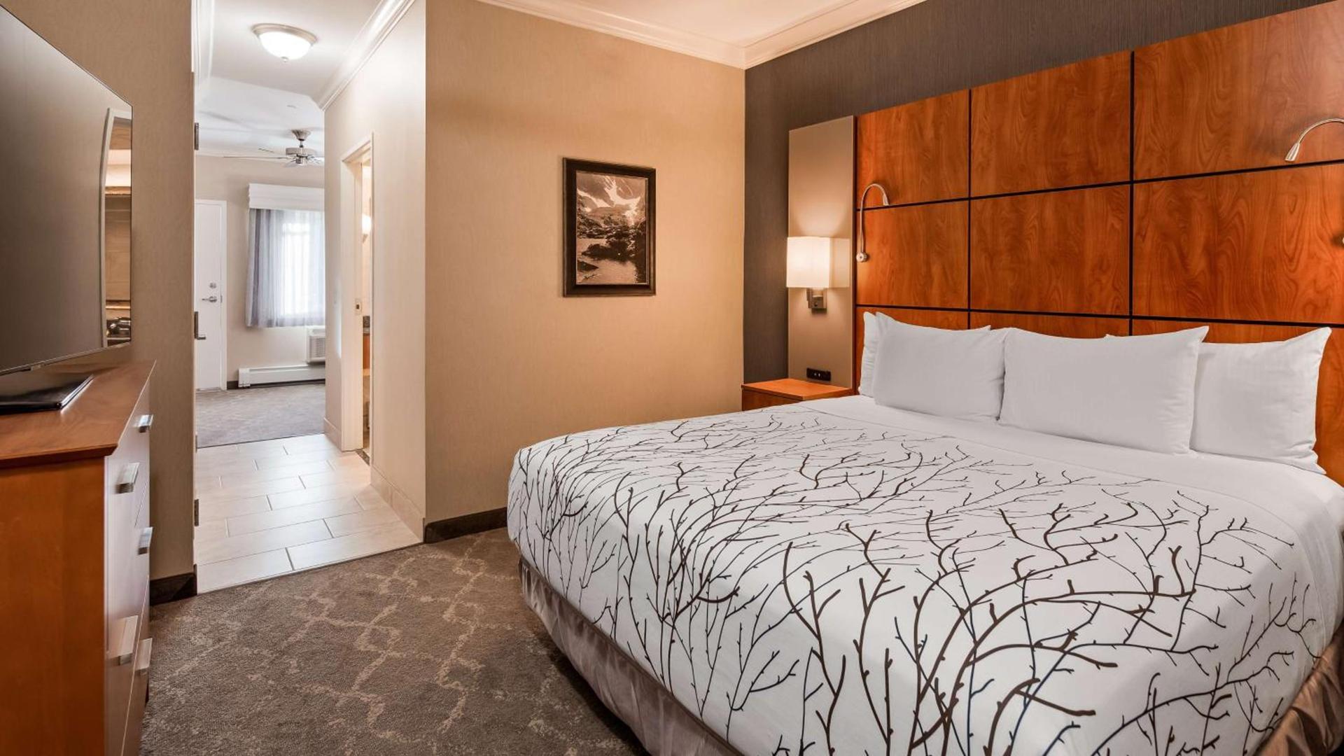 Best Western Plus Silver Saddle Inn photo 18
