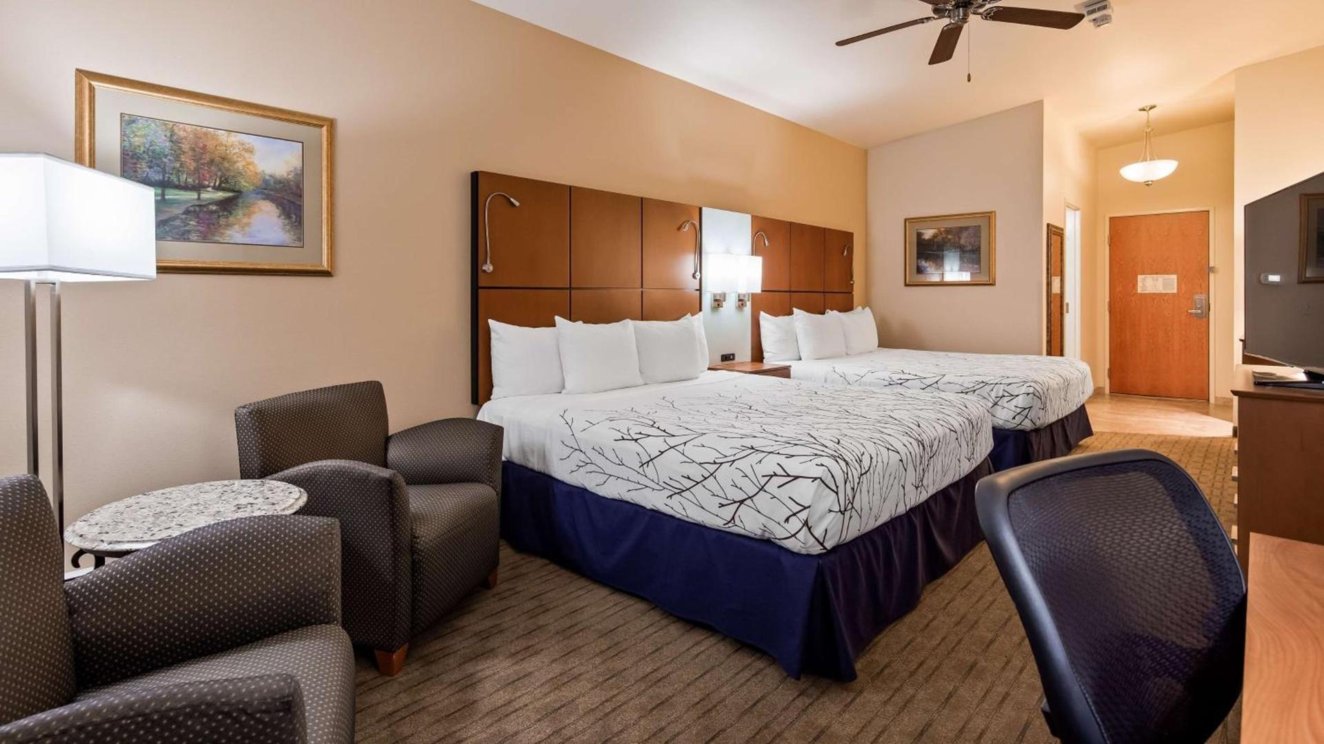 Best Western Plus Silver Saddle Inn photo 26