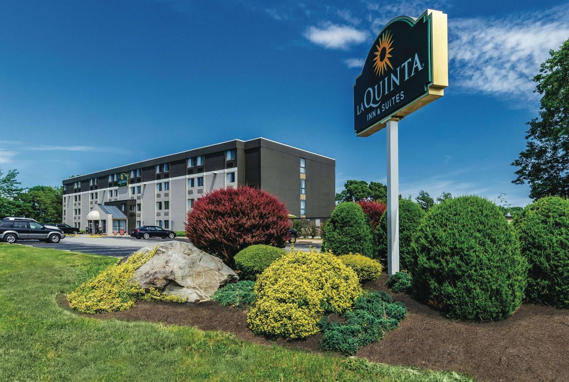 La Quinta by Wyndham Warwick Providence Airport photo 2