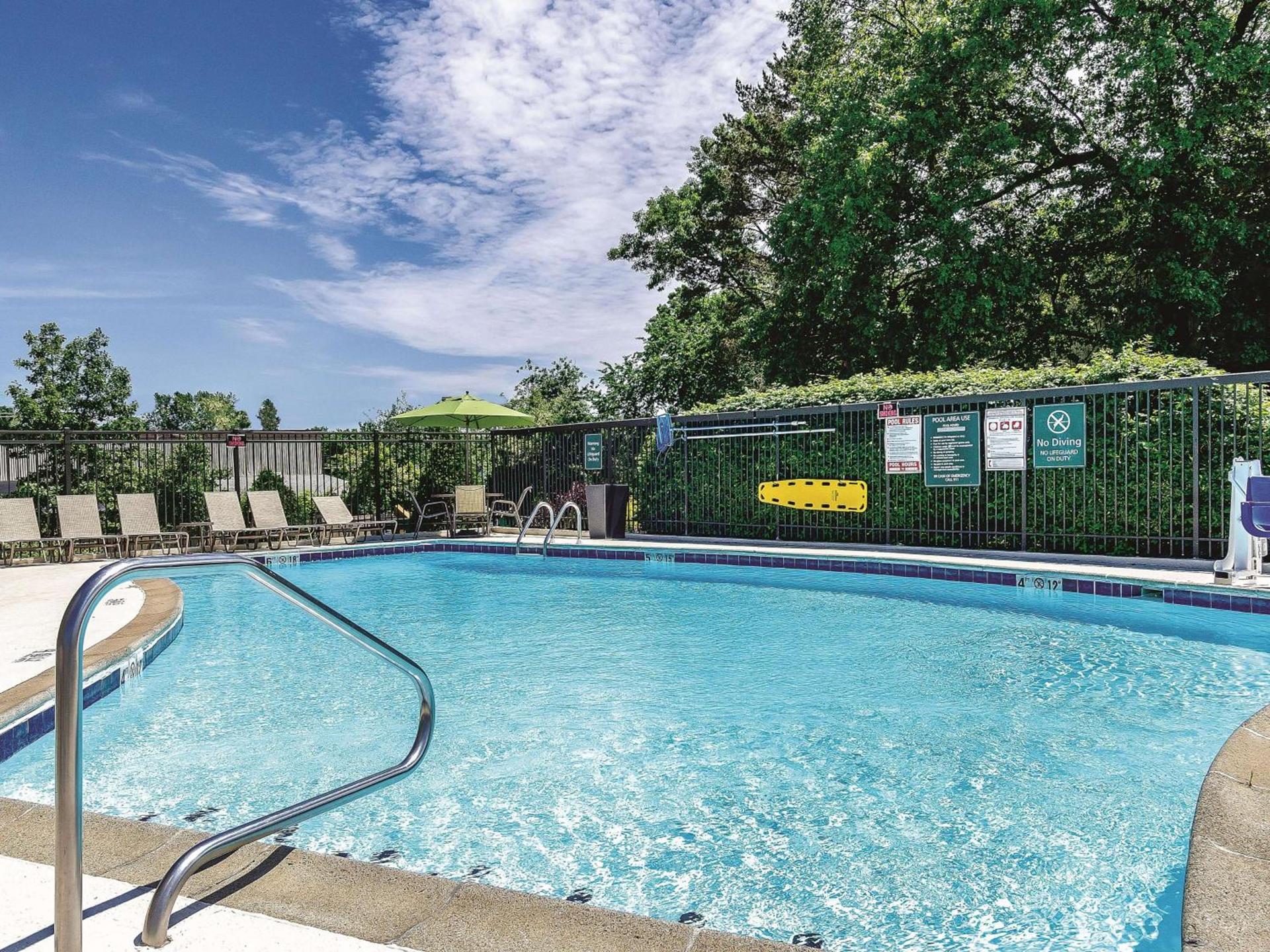 La Quinta by Wyndham Warwick Providence Airport photo 9