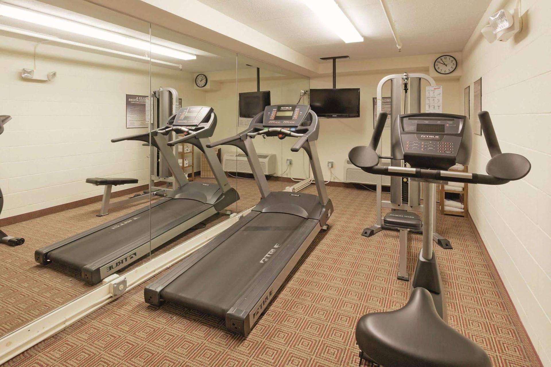 La Quinta by Wyndham Warwick Providence Airport photo 11