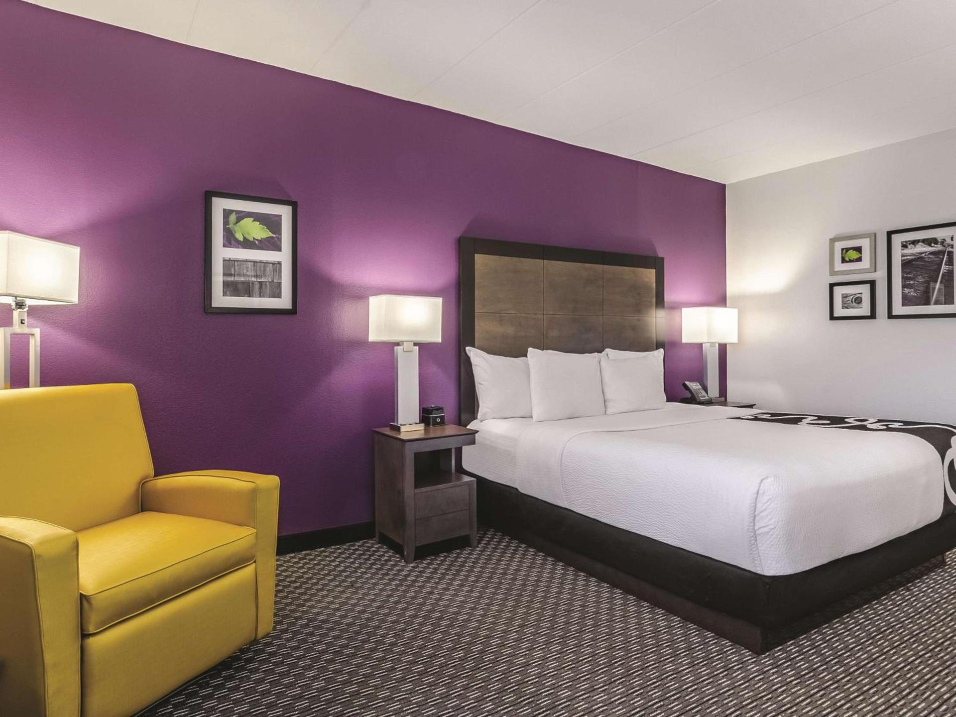 La Quinta by Wyndham Warwick Providence Airport photo 13