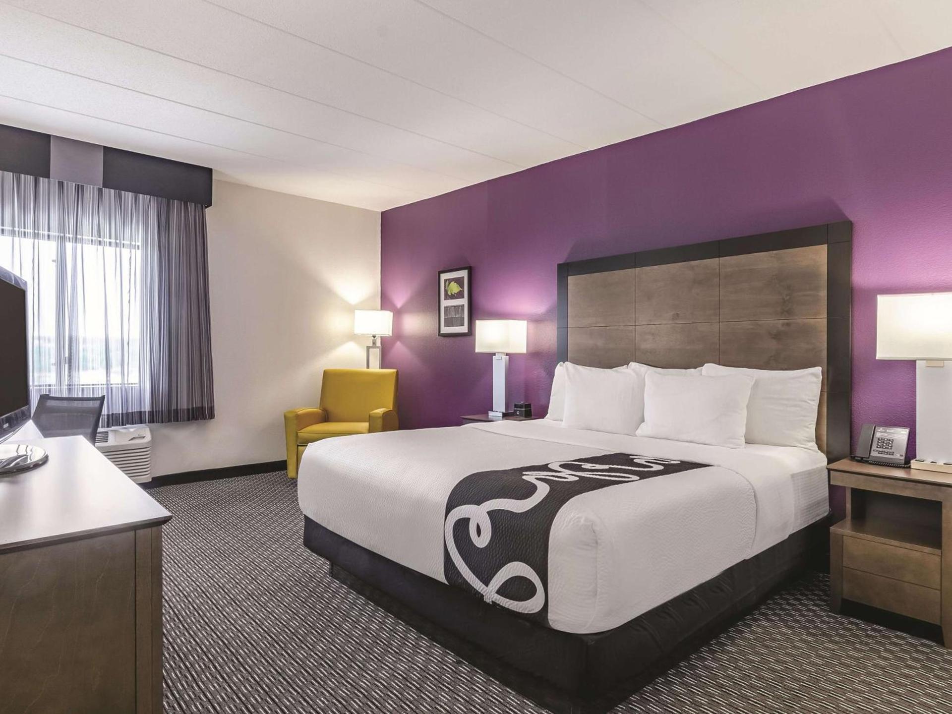 La Quinta by Wyndham Warwick Providence Airport photo 12