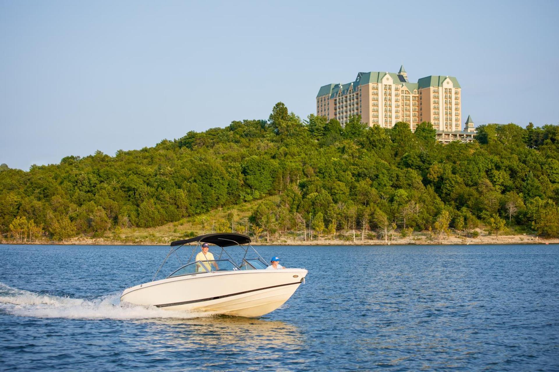 Chateau on the Lake Resort Spa and Convention Center photo 7