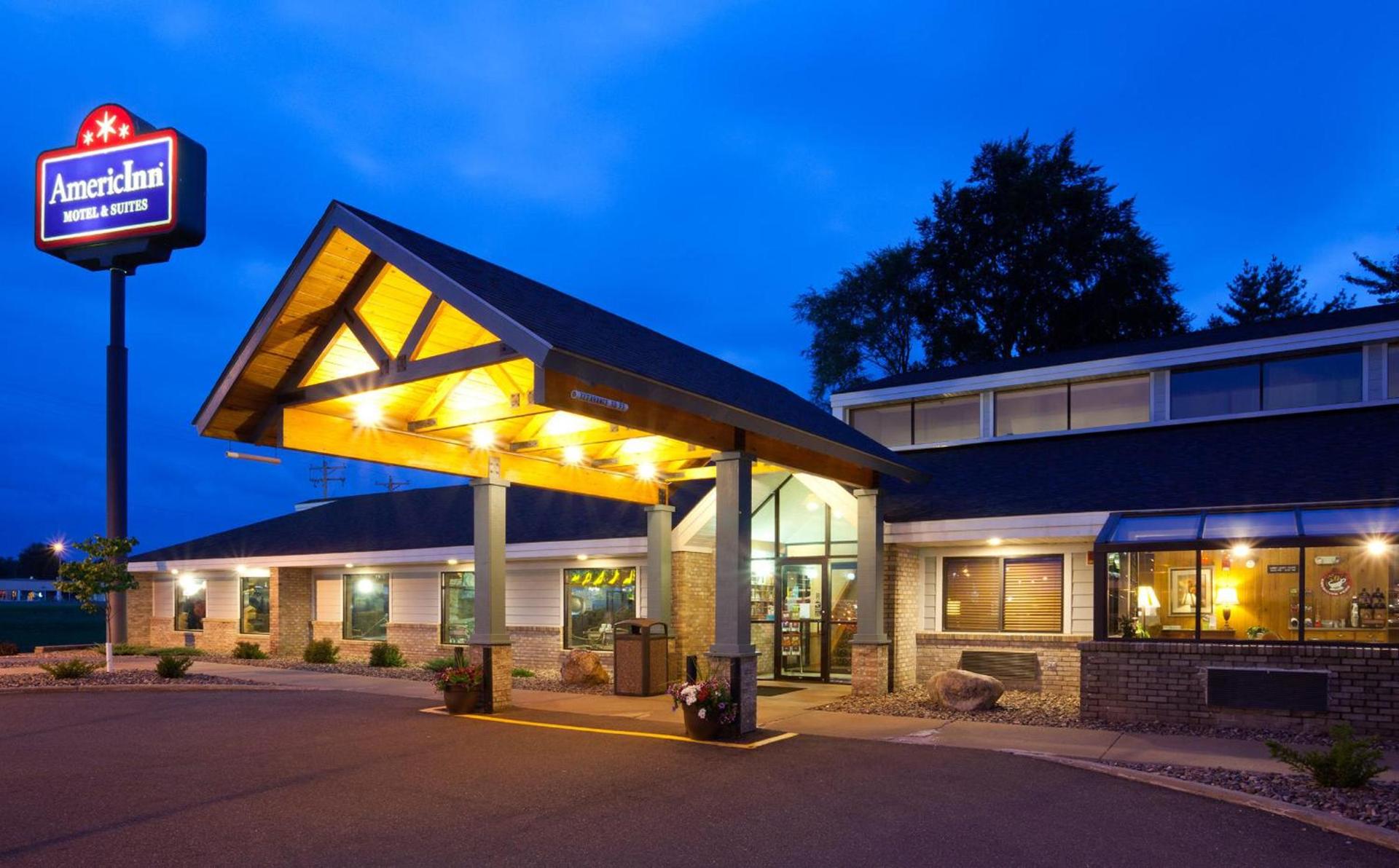 AmericInn by Wyndham Chippewa Falls photo 8