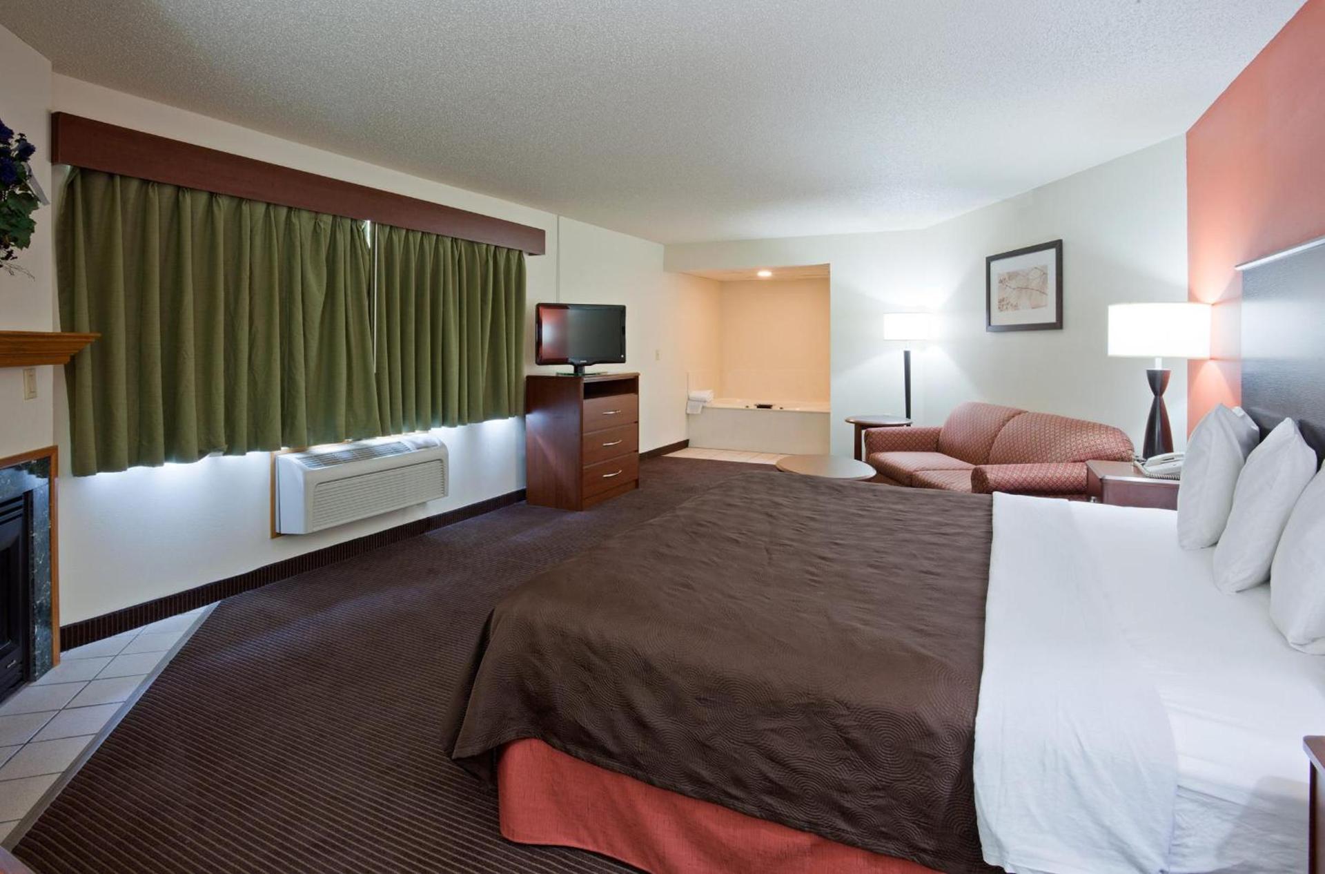 AmericInn by Wyndham Coon Rapids photo 39
