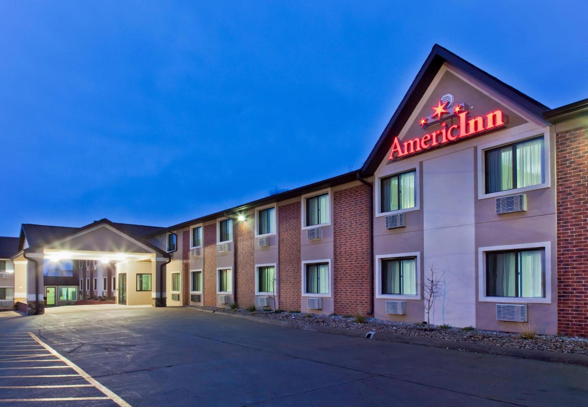 AmericInn by Wyndham Council Bluffs — hotel in Council Bluffs