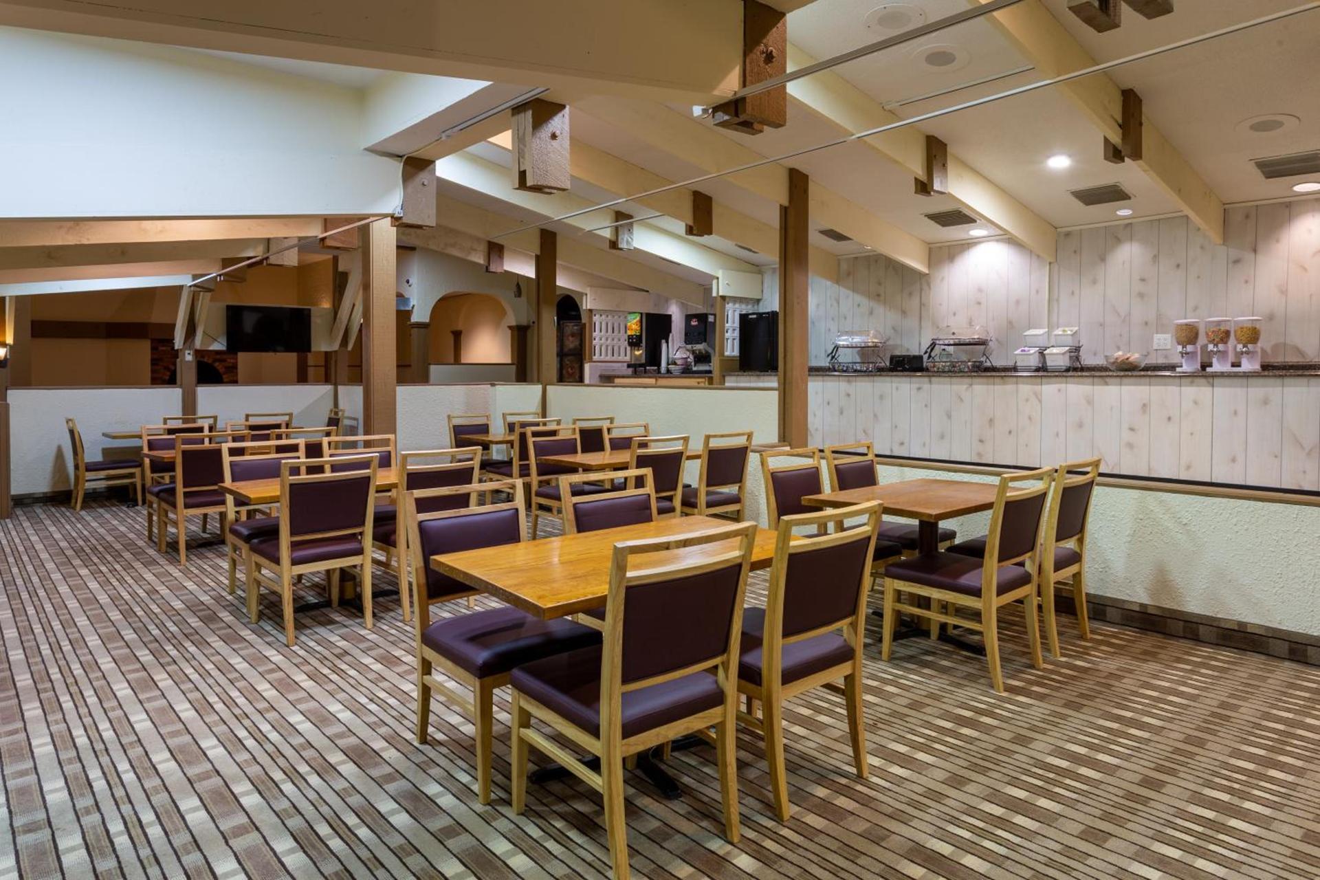 Baymont by Wyndham Queensbury/Lake George photo 50