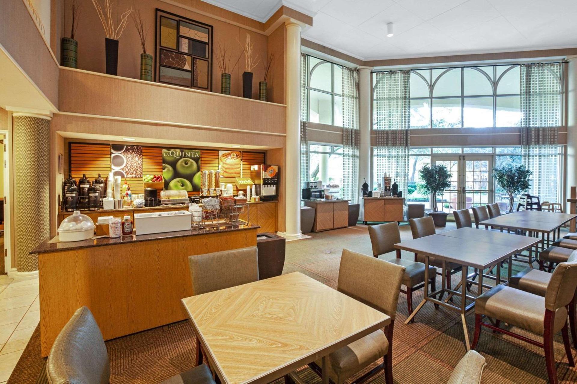 La Quinta by Wyndham Houston Galleria Area photo 4