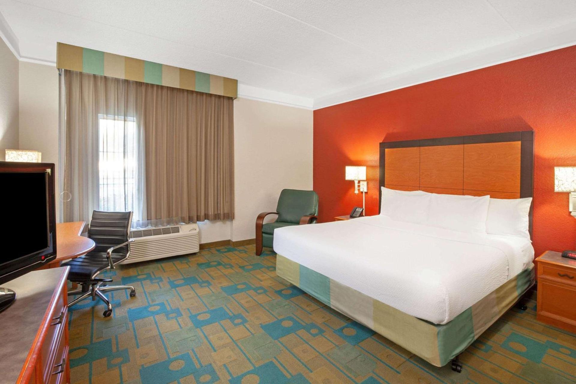 La Quinta by Wyndham Houston Galleria Area photo 18