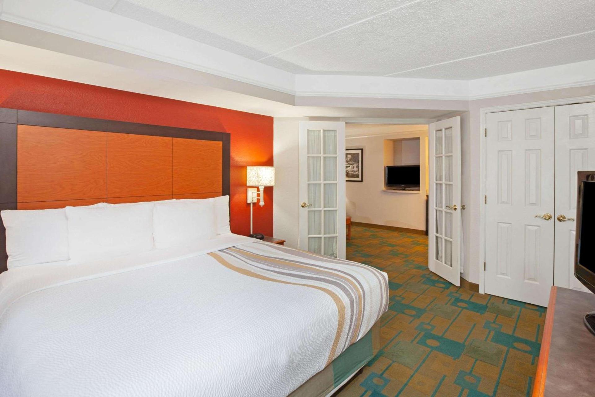 La Quinta by Wyndham Houston Galleria Area photo 25