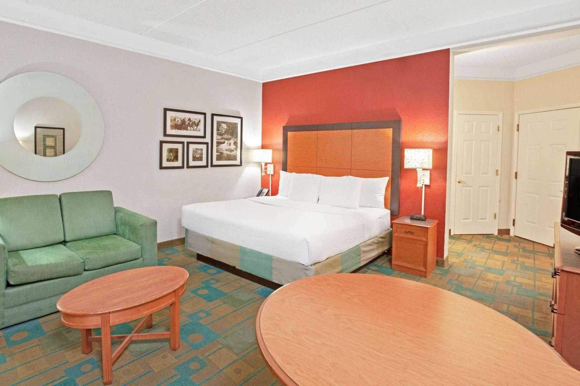 La Quinta by Wyndham Houston Galleria Area photo 27