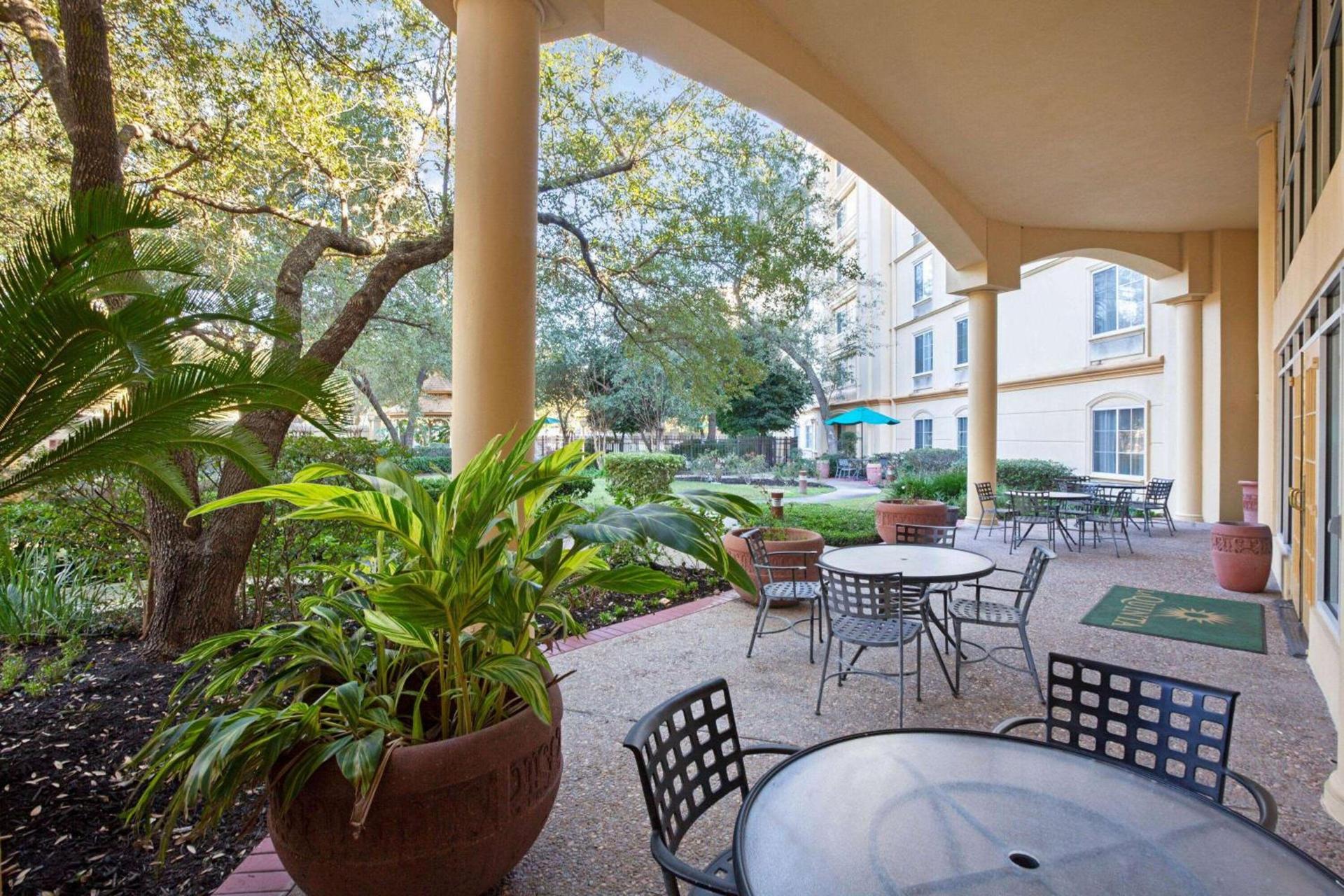 La Quinta by Wyndham Houston Galleria Area photo 12