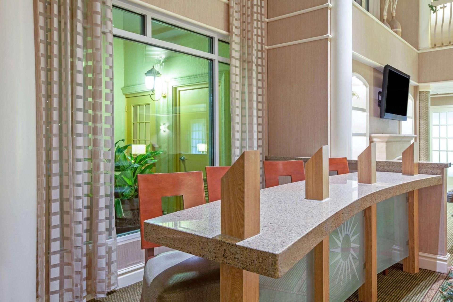 La Quinta by Wyndham Houston Galleria Area photo 5