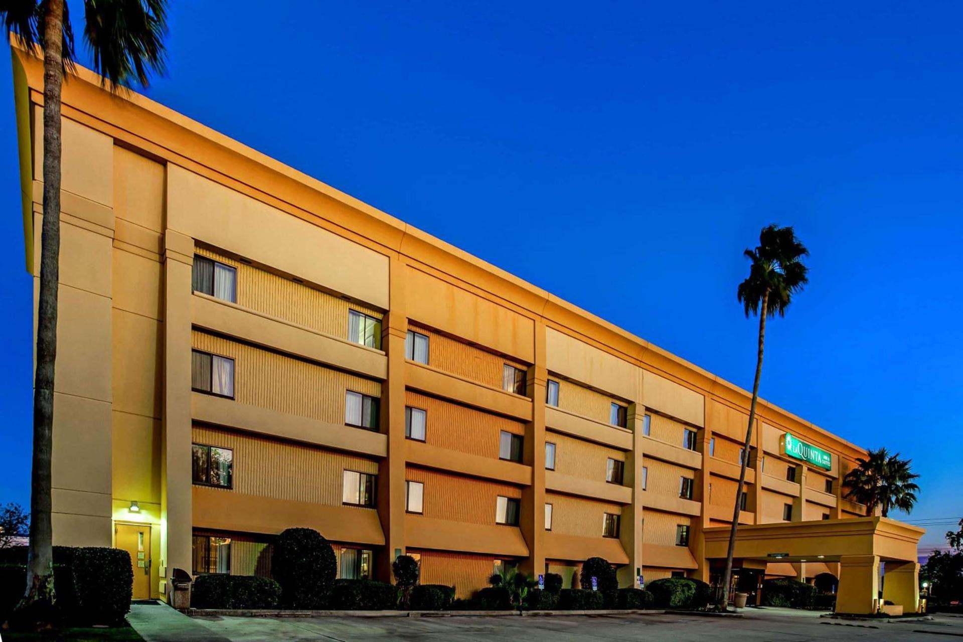 La Quinta by Wyndham Houston Baytown East photo 3